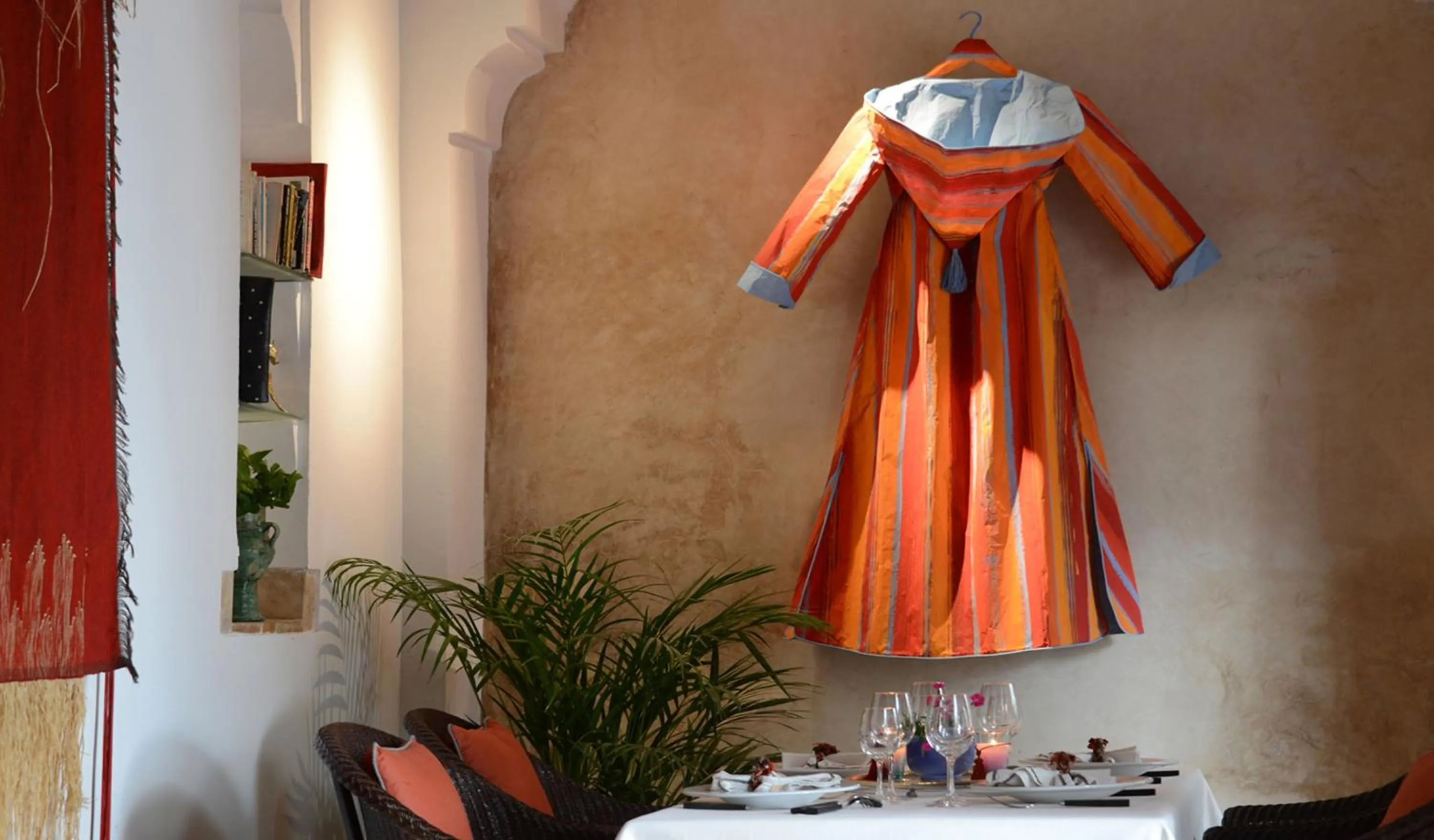 Restaurant/places to eat in Dar Housnia