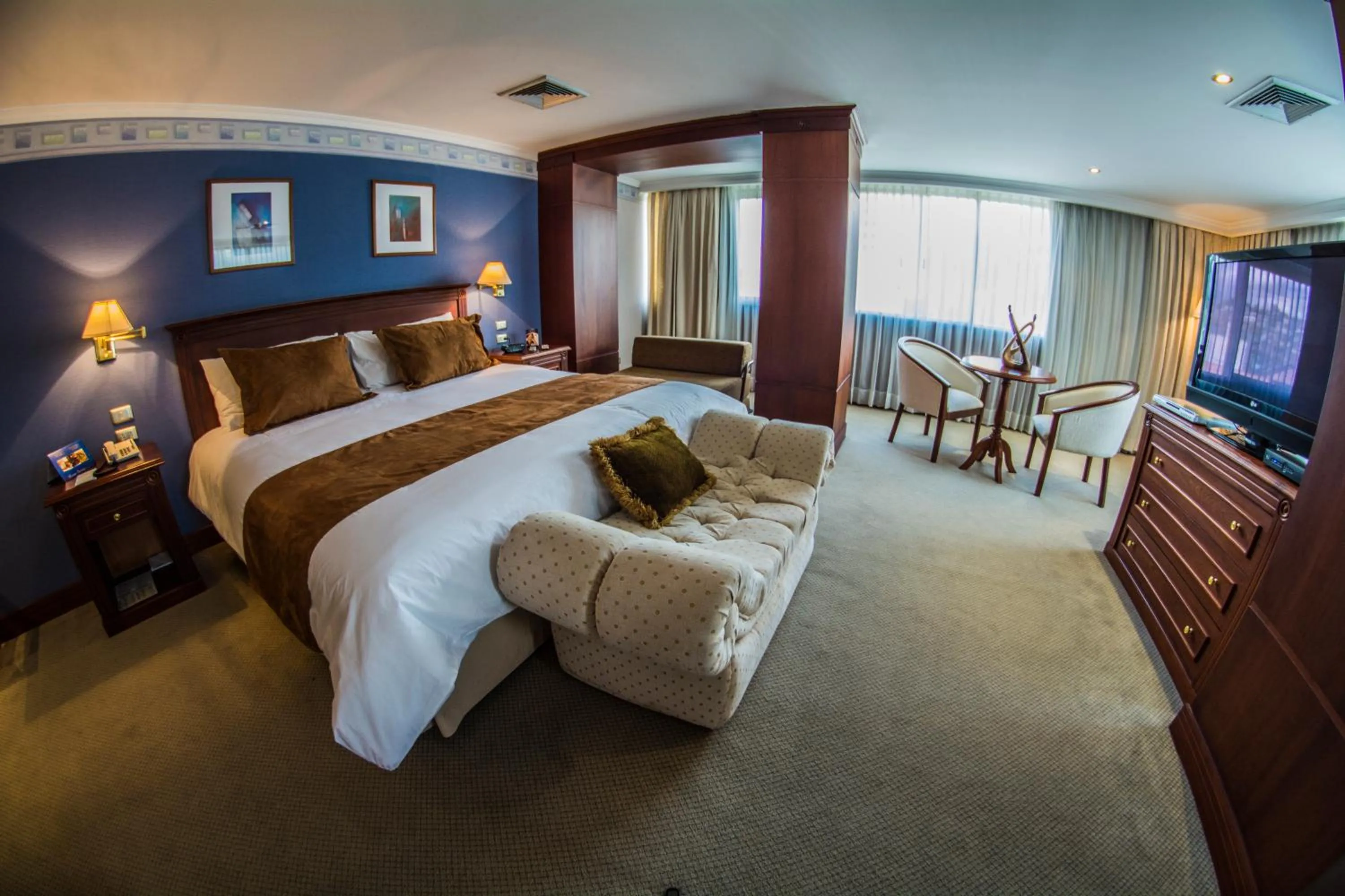 Executive Suite in Hotel Emperador