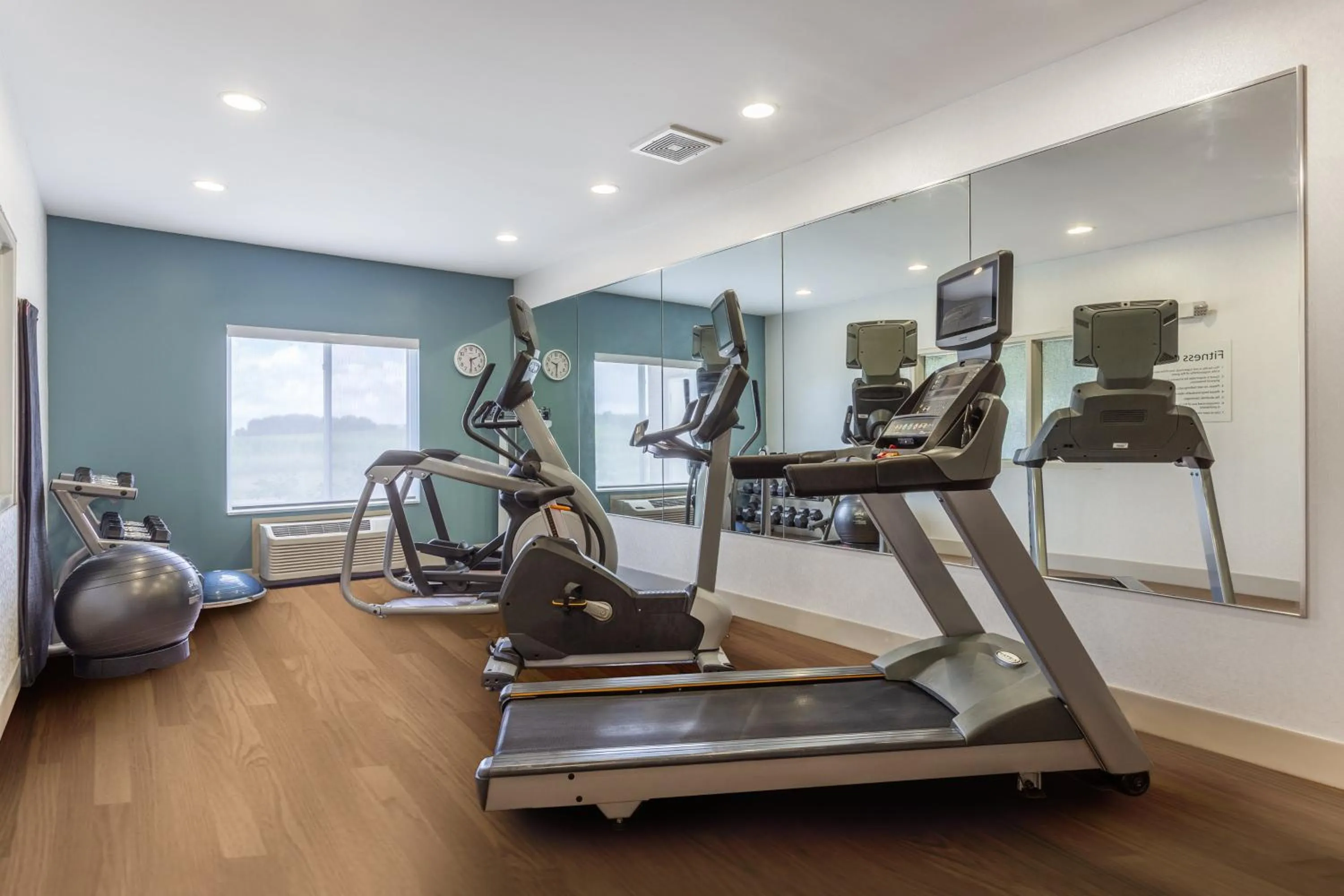 Fitness centre/facilities in Holiday Inn Express - Albert Lea by IHG