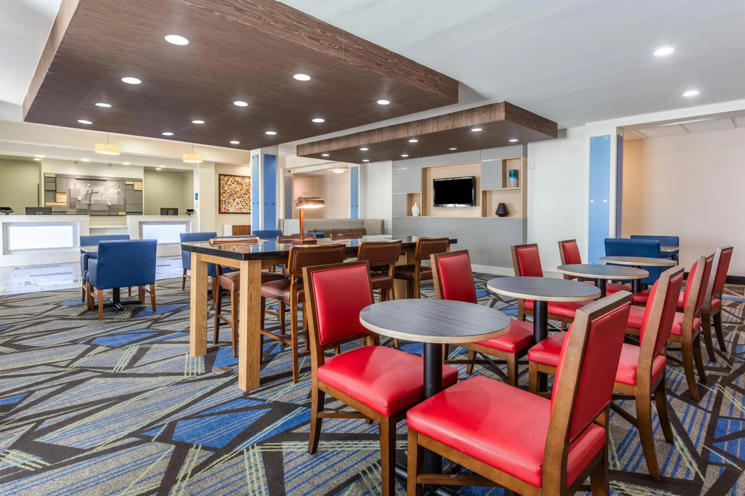 Breakfast in Holiday Inn Express - Albert Lea by IHG