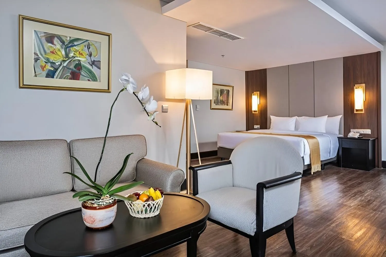 Bed in The Acacia Hotel Jakarta