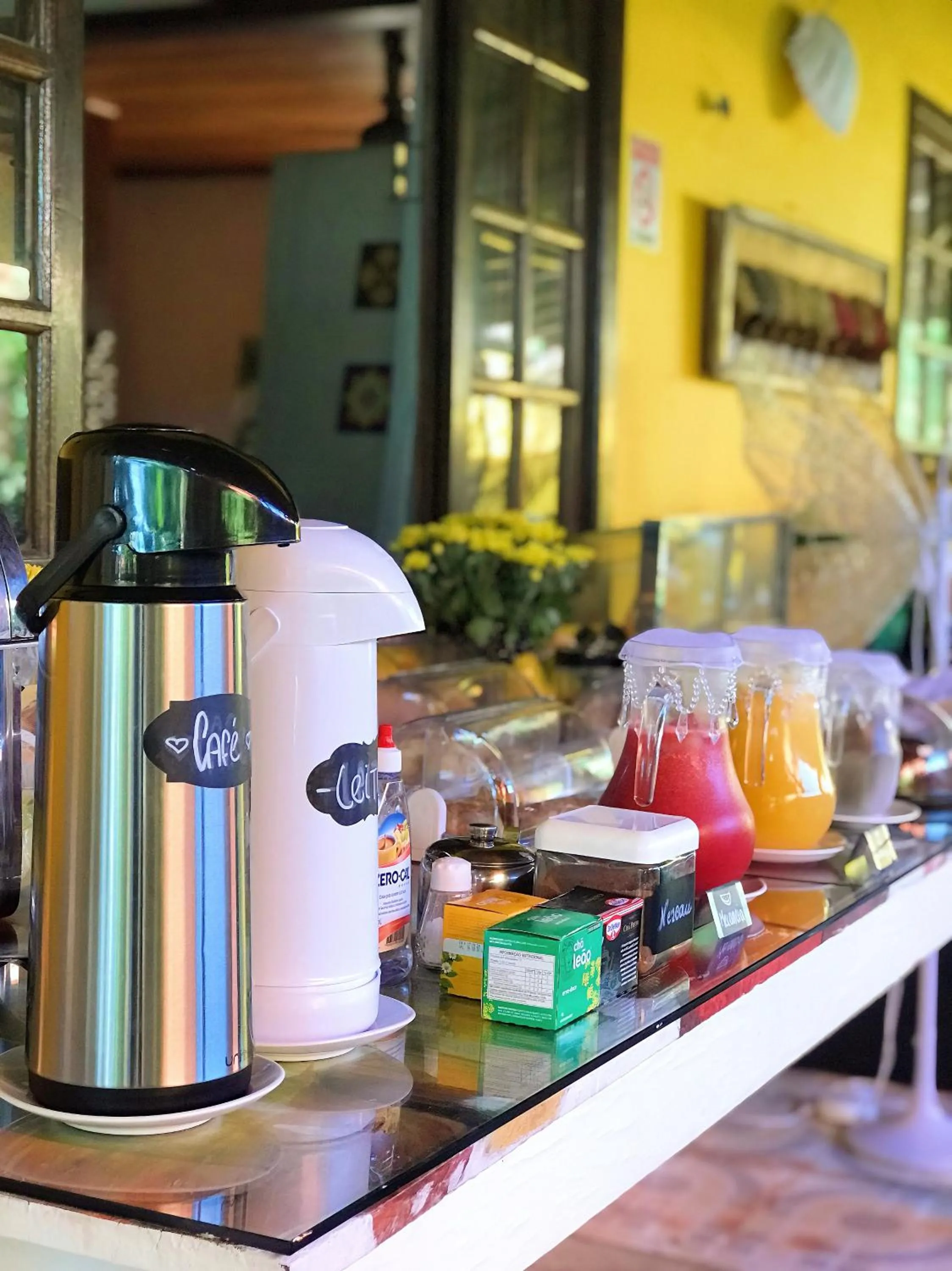 Buffet breakfast in Star Búzios Pousada