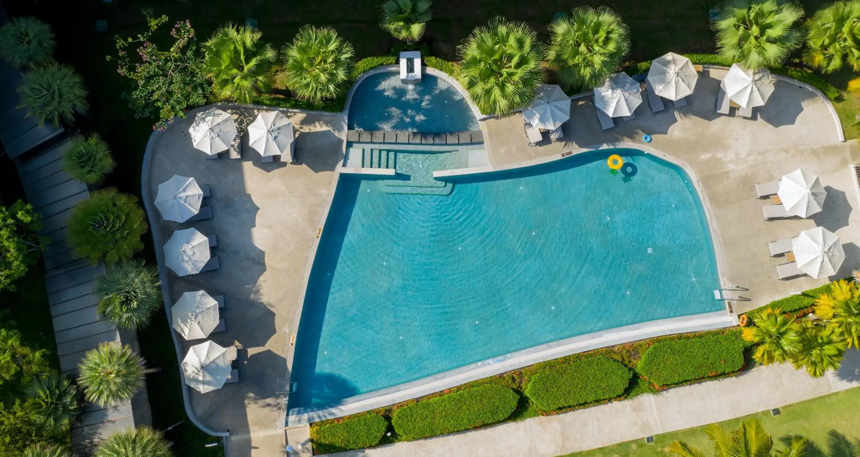 Pool view in Katathani Phuket Beach Resort - SHA Extra Plus Pool view in Katathani Phuket Beach Resort - SHA Extra Plus