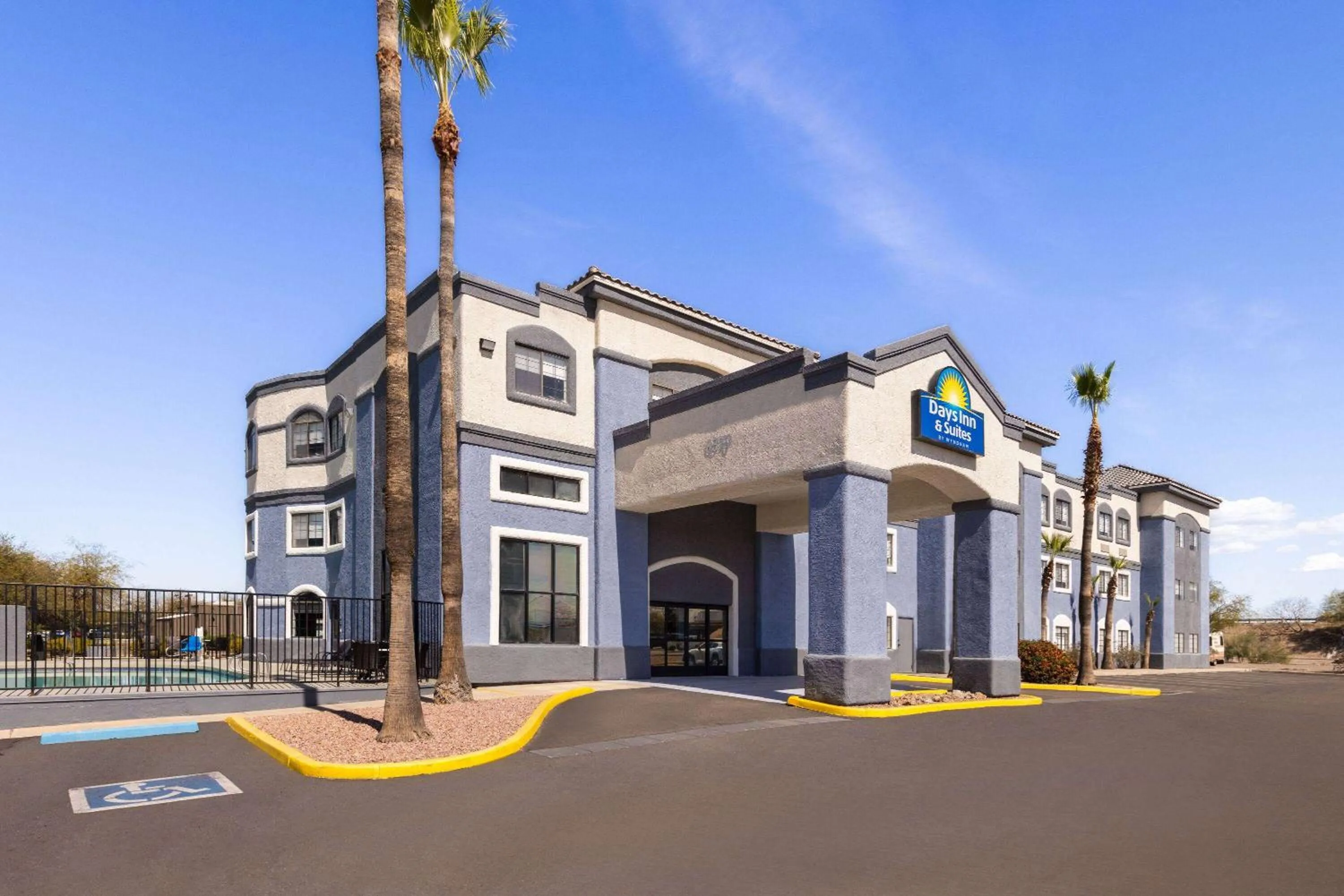 Property building in Days Inn & Suites by Wyndham Tucson/Marana