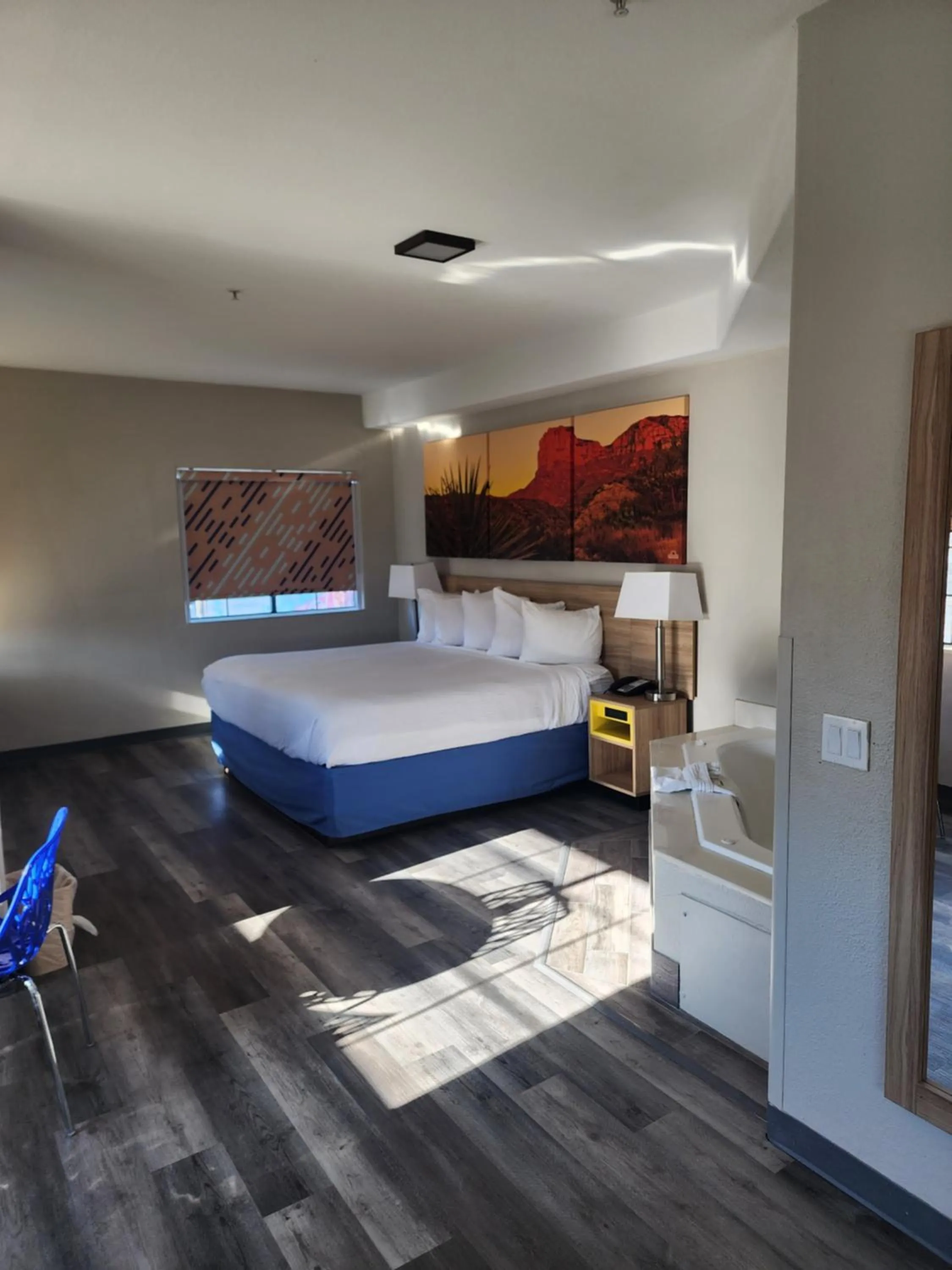 Bed in Days Inn & Suites by Wyndham Tucson/Marana