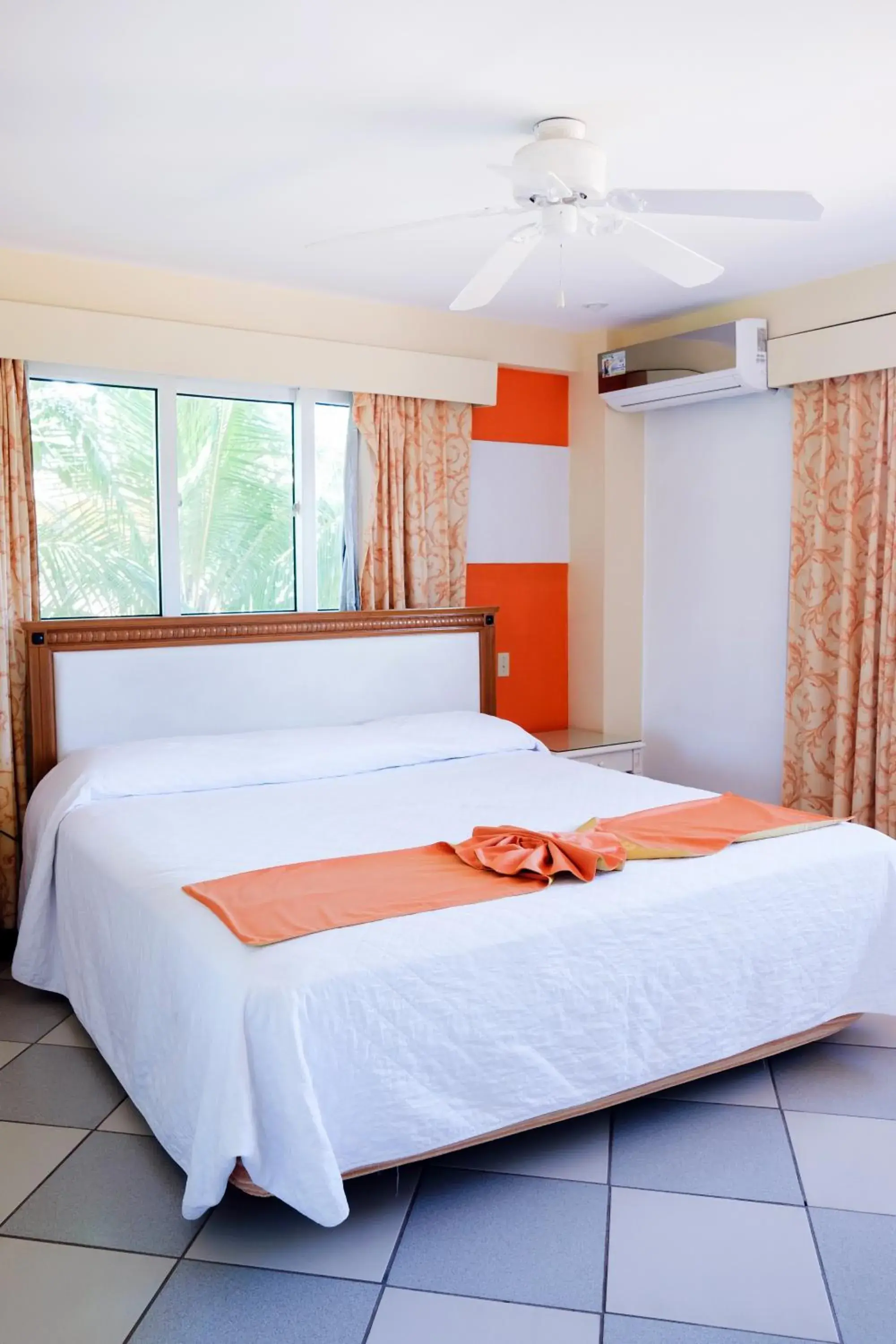 Bed in Las Olas Beach Resort Bed in Las Olas Beach Resort