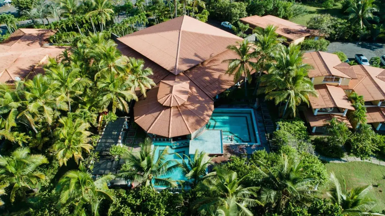 Swimming pool in Las Olas Beach Resort Swimming pool in Las Olas Beach Resort
