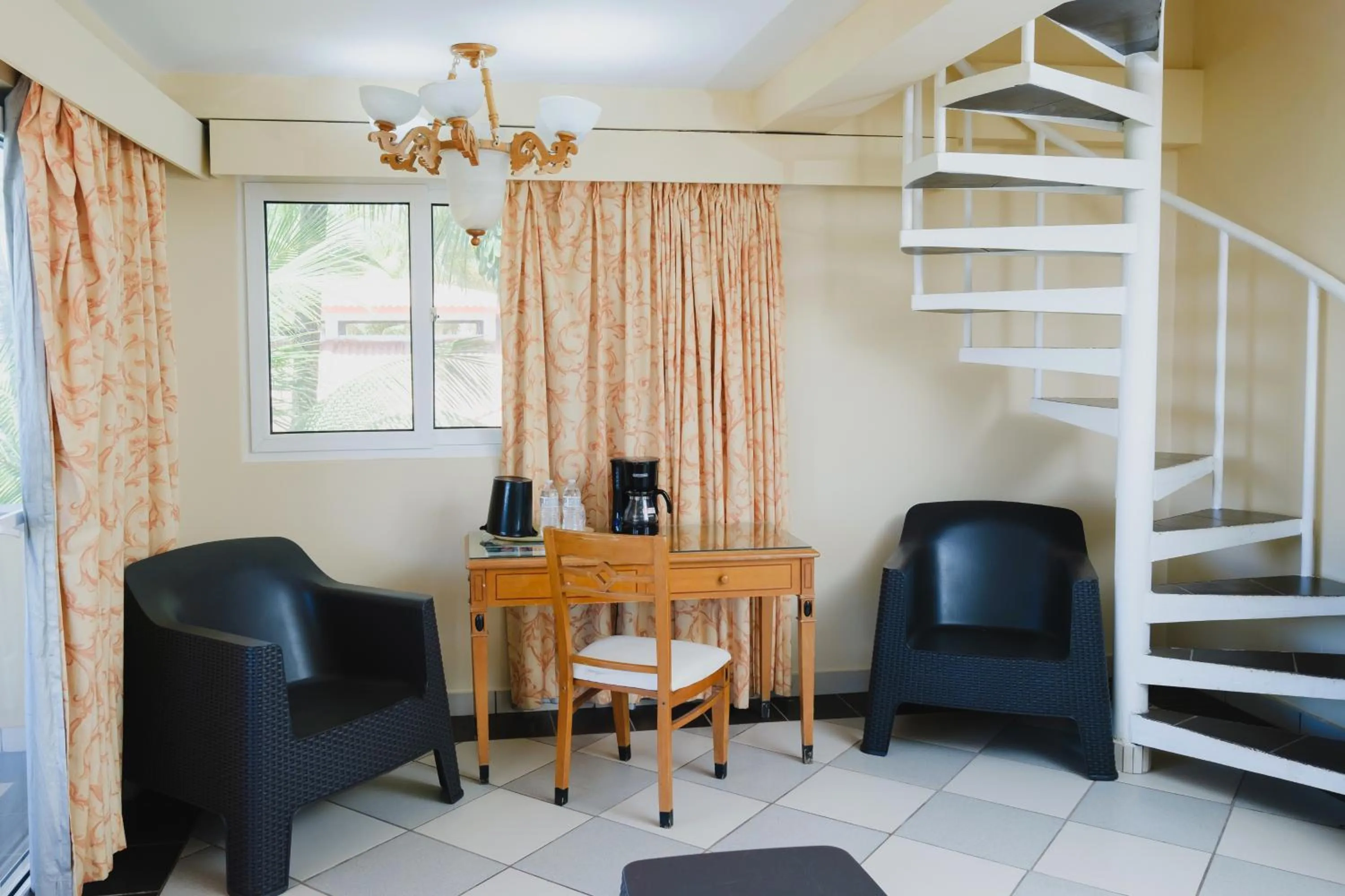 Coffee/tea facilities in Las Olas Beach Resort