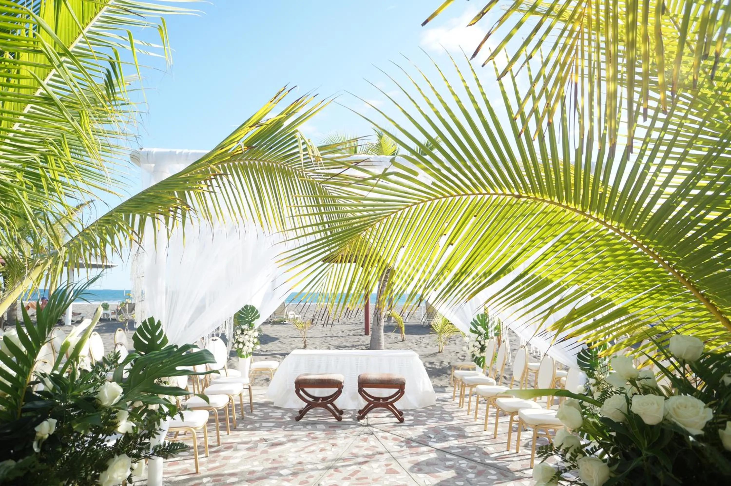 Day in Las Olas Beach Resort