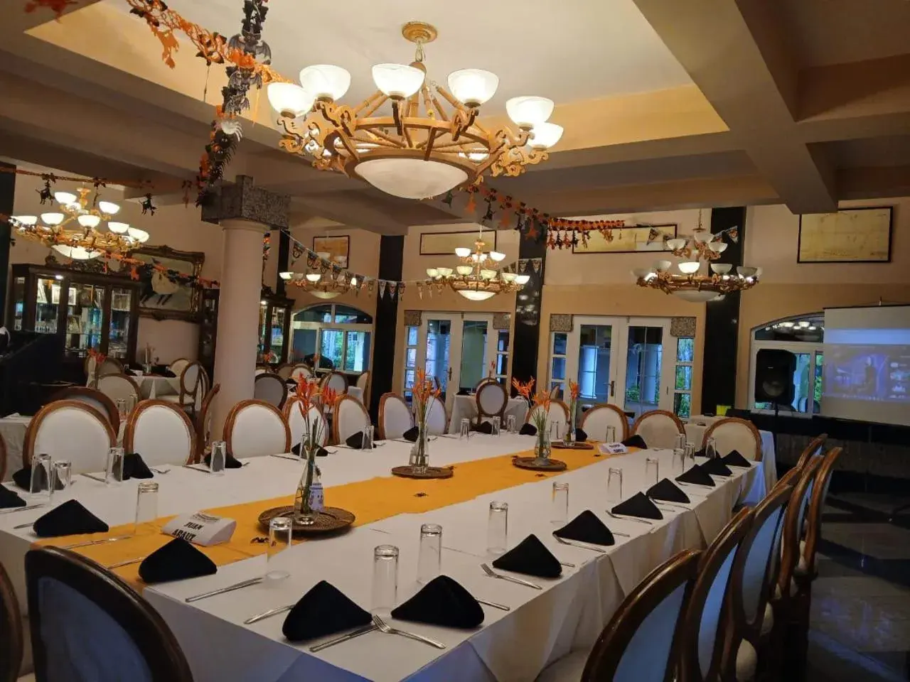 Restaurant/places to eat in Las Olas Beach Resort Restaurant/places to eat in Las Olas Beach Resort