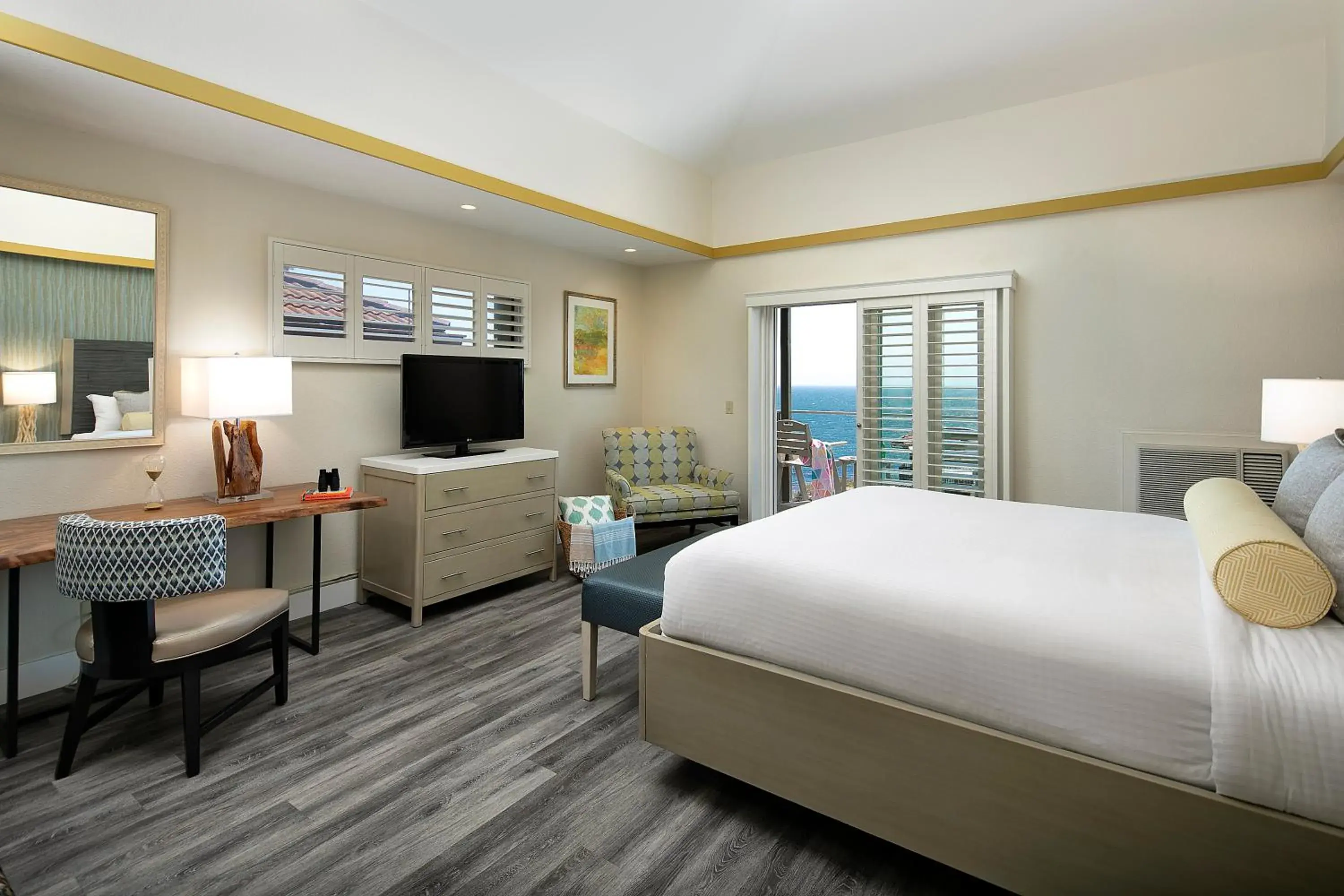 Photo of the whole room, Bed in Inn at the Cove Photo of the whole room, Bed in Inn at the Cove