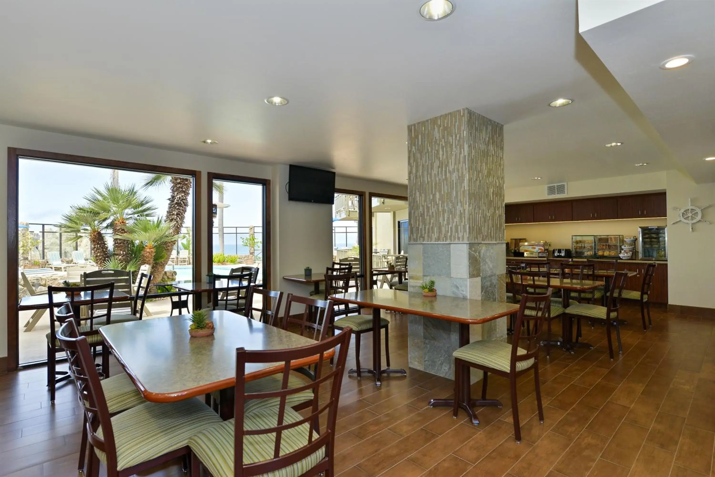 Restaurant/places to eat in Inn at the Cove Restaurant/places to eat in Inn at the Cove