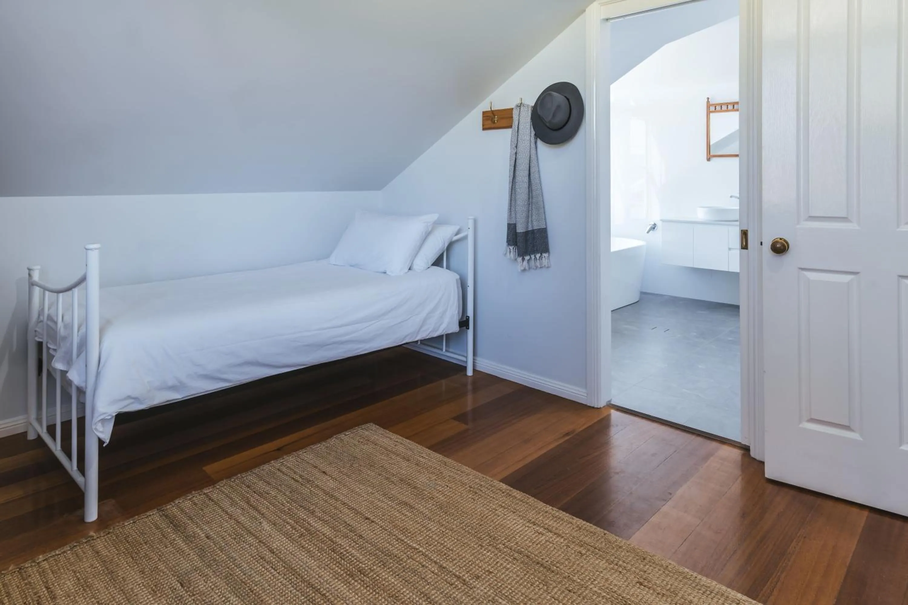 Bed in Worrowing Jervis Bay
