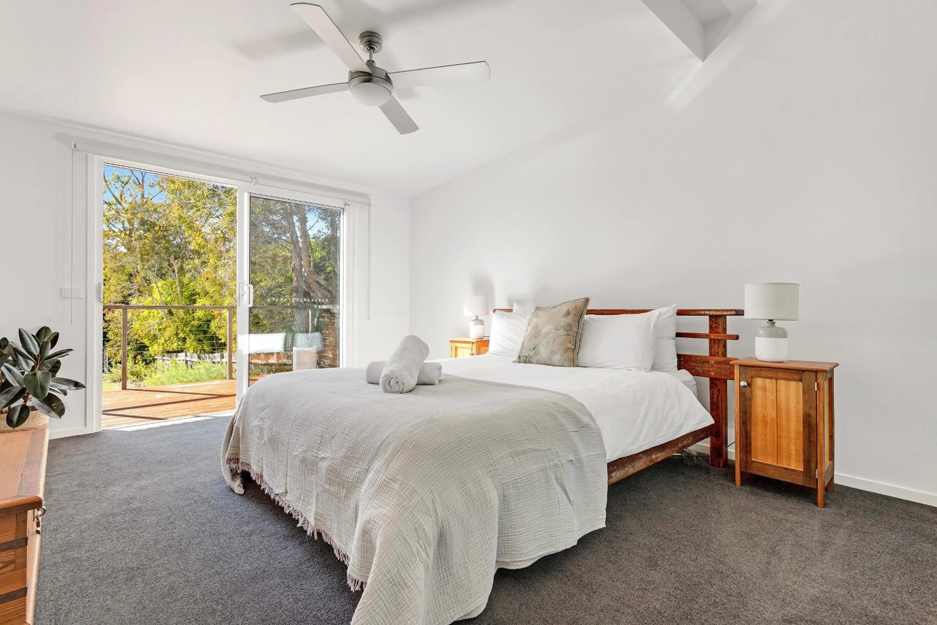 Bed in Worrowing Jervis Bay