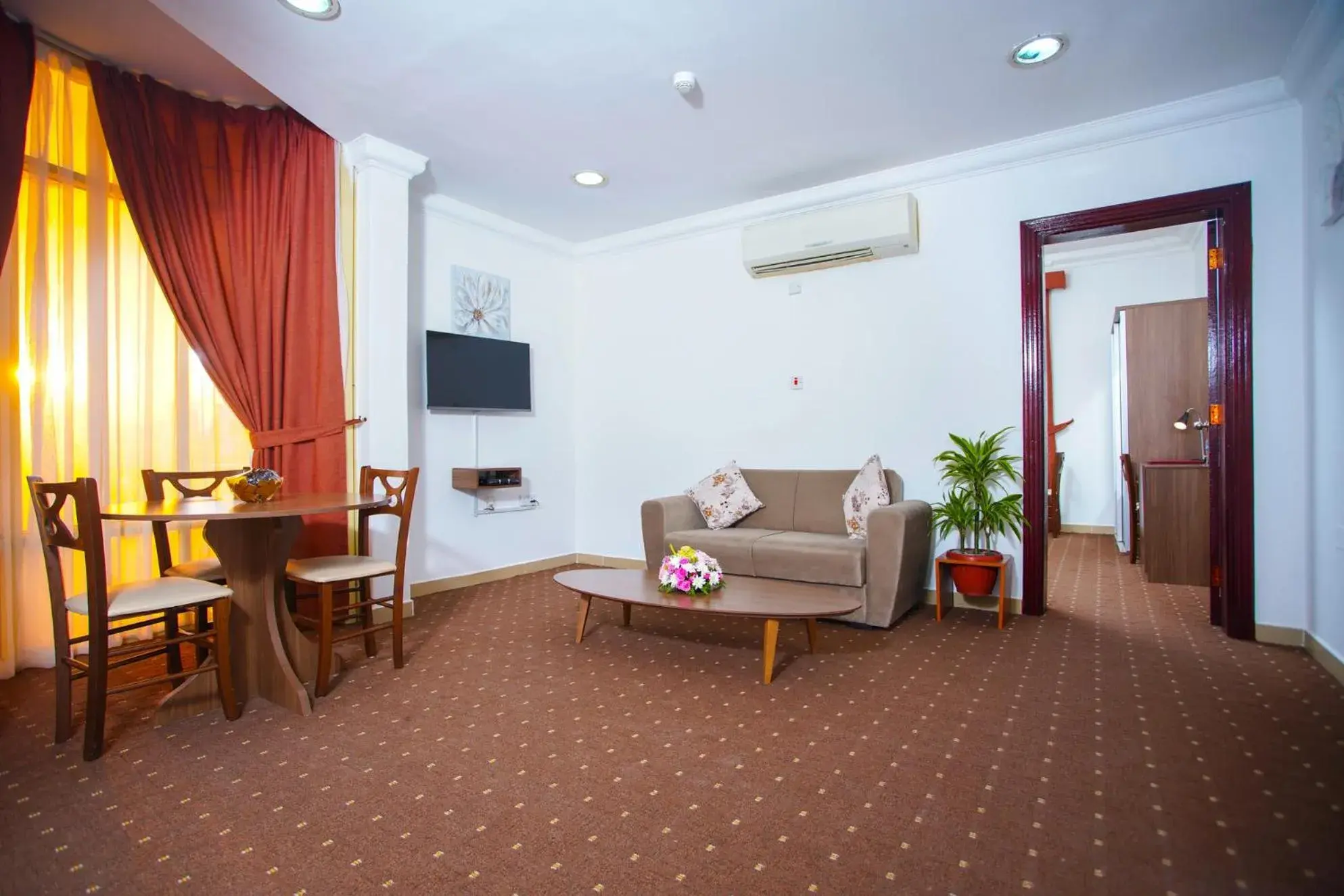 Living room, Seating Area in La Villa Hotel