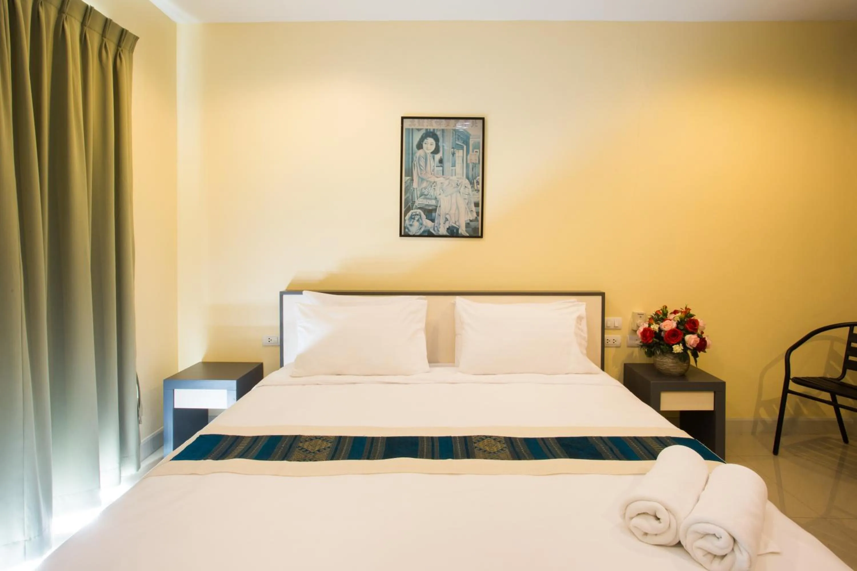 Decorative detail, Bed in Central Residences