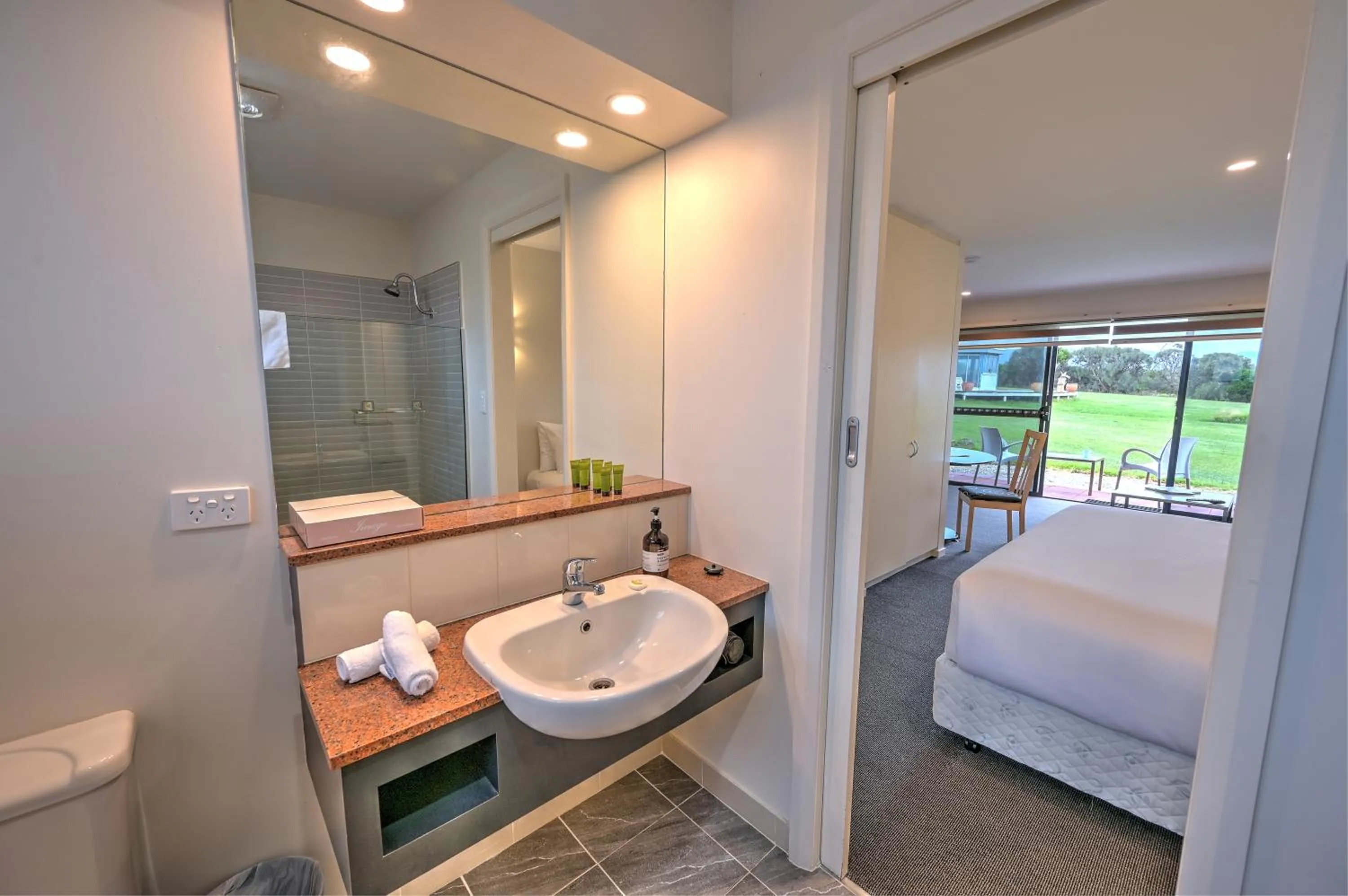 Shower, Bed in Diamond Island Resort, Restaurant & Bar and Penguin Show