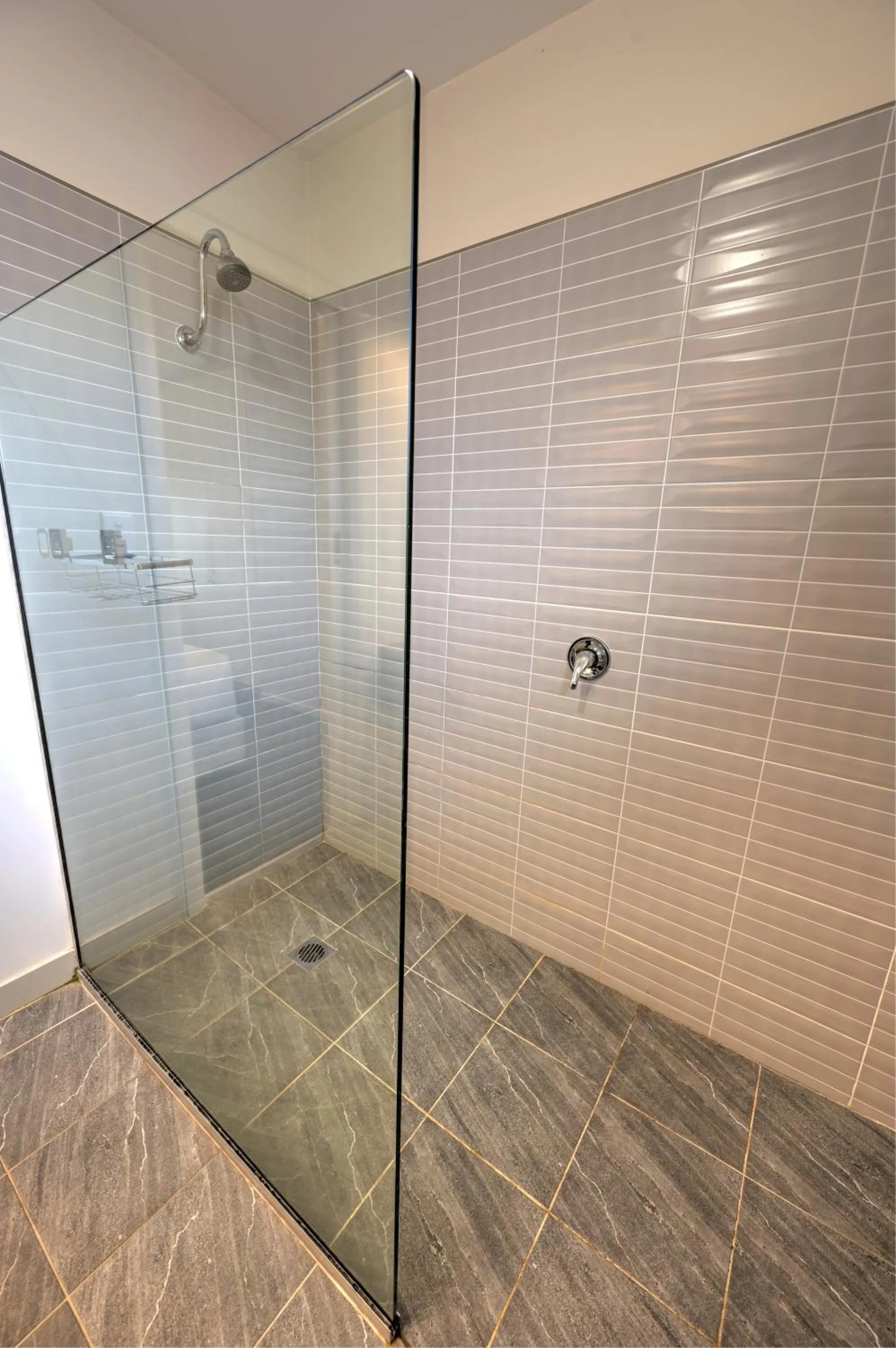 Shower in Diamond Island Resort, Restaurant & Bar and Penguin Show