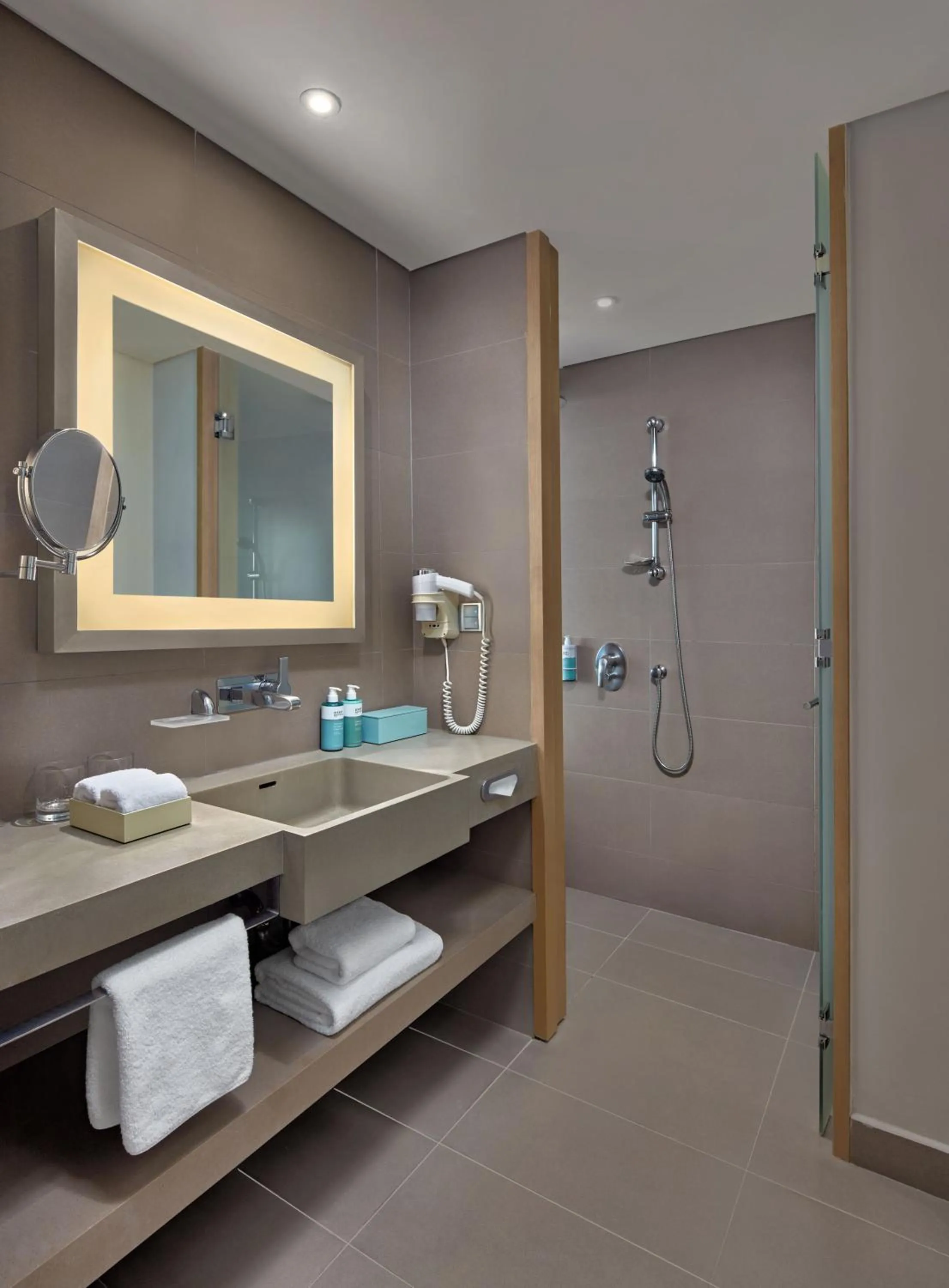 Bathroom in Novotel Danang Premier Han River