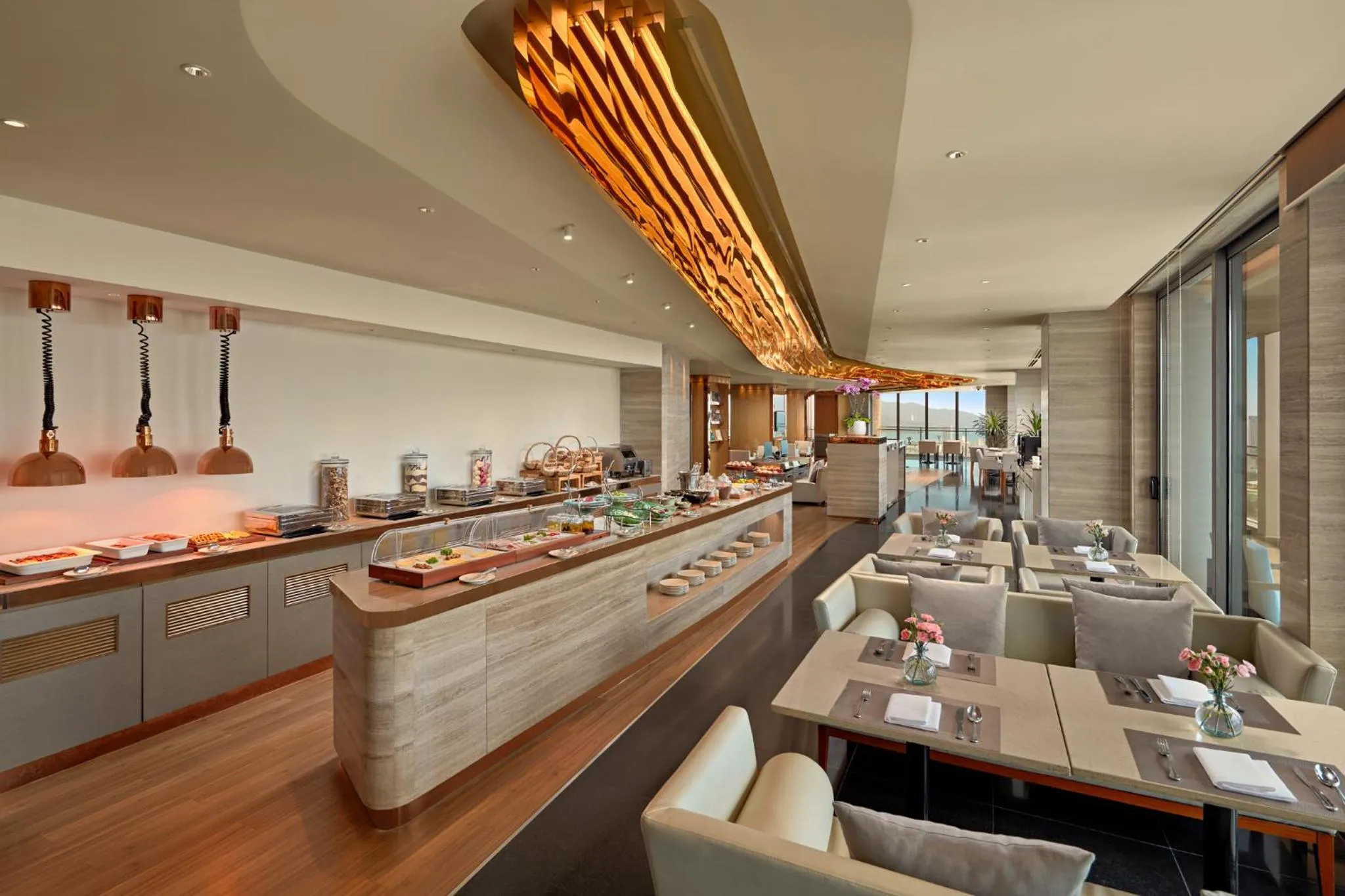 Restaurant/places to eat in Novotel Danang Premier Han River
