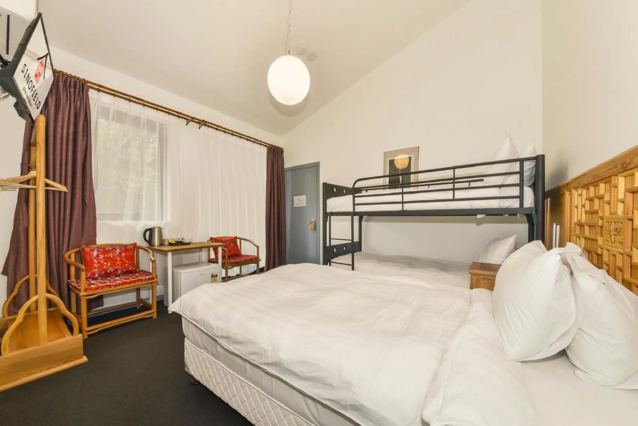 Bed in Sinofield Edu-Retreat