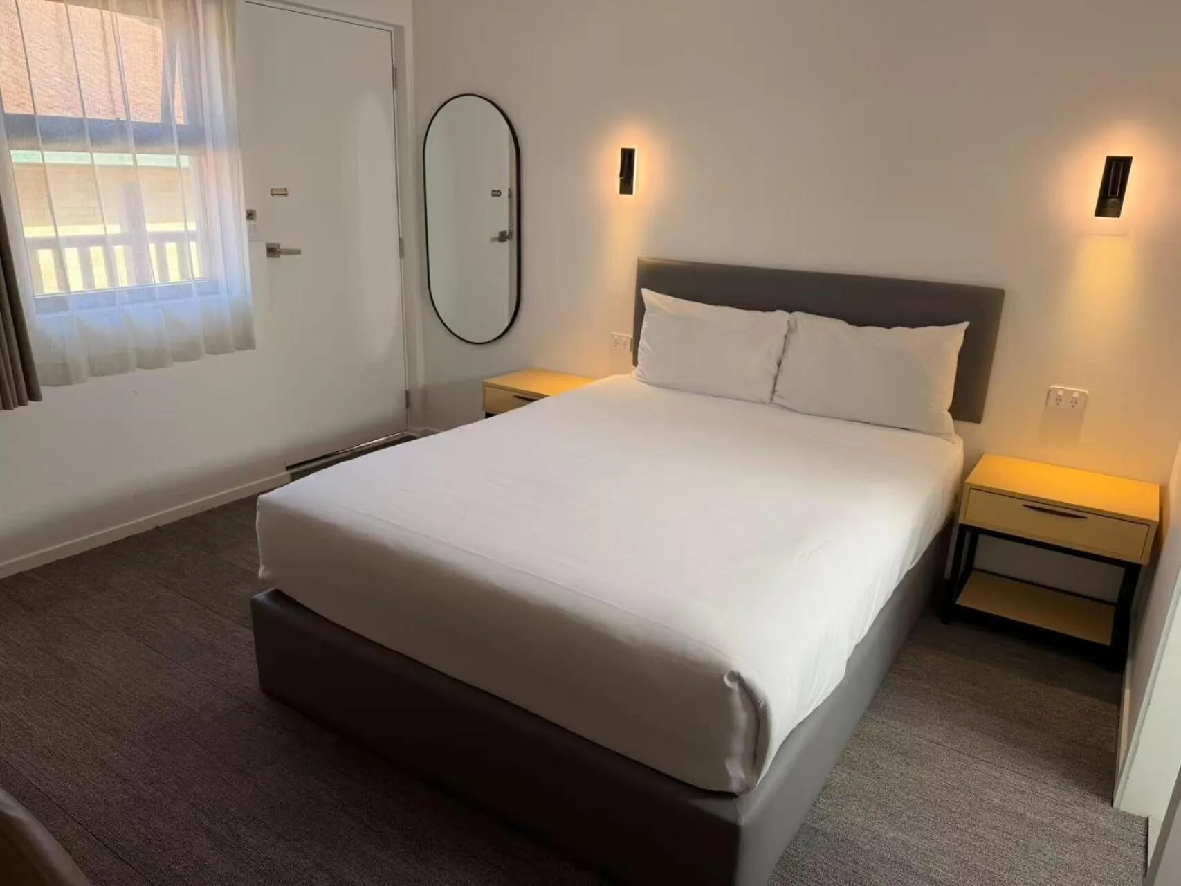 Bed in Aspley Motor Inn