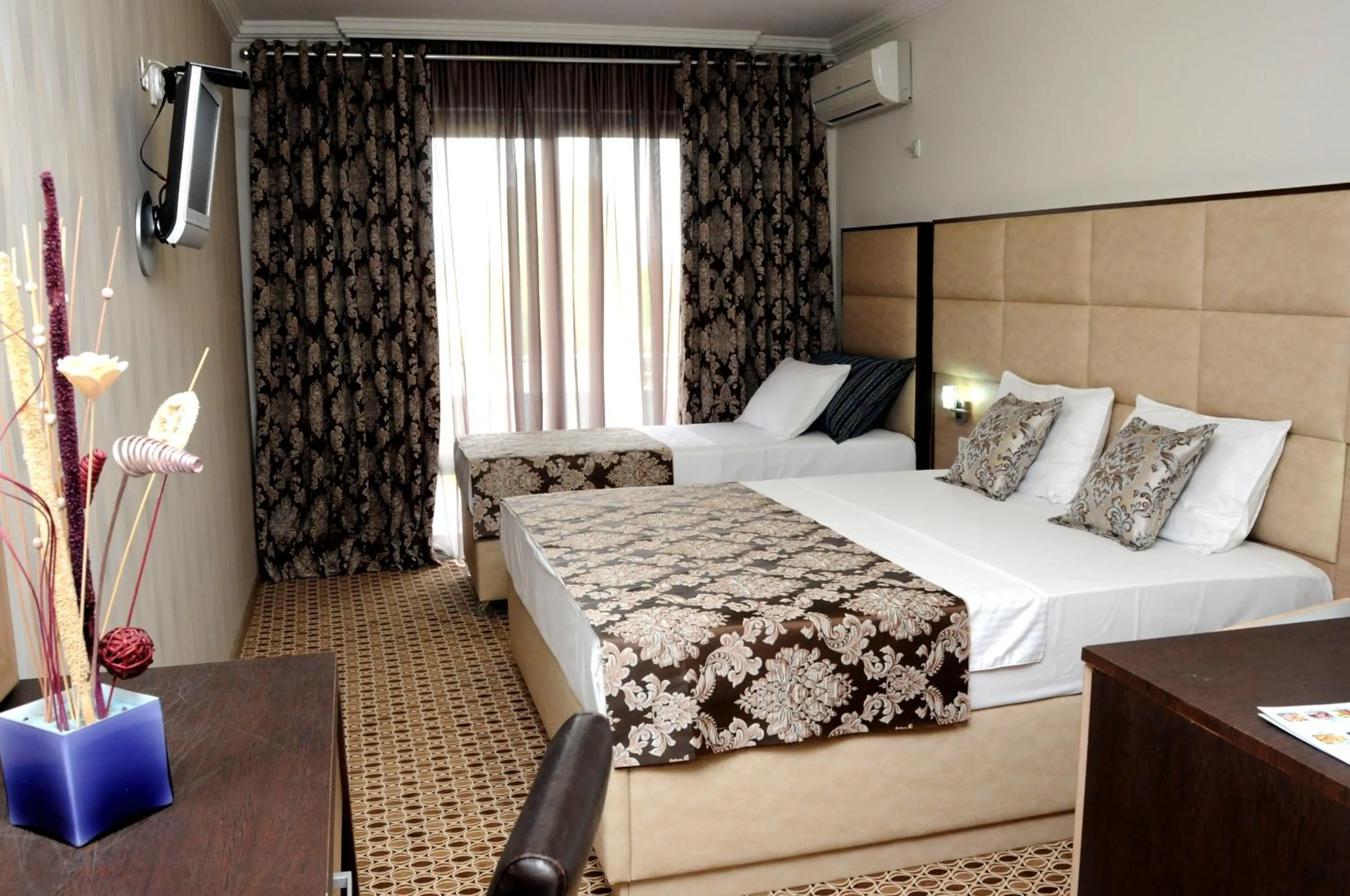 Bed in Hotel Lion
