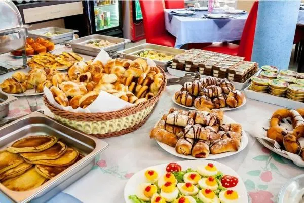 Food in Hotel Lion