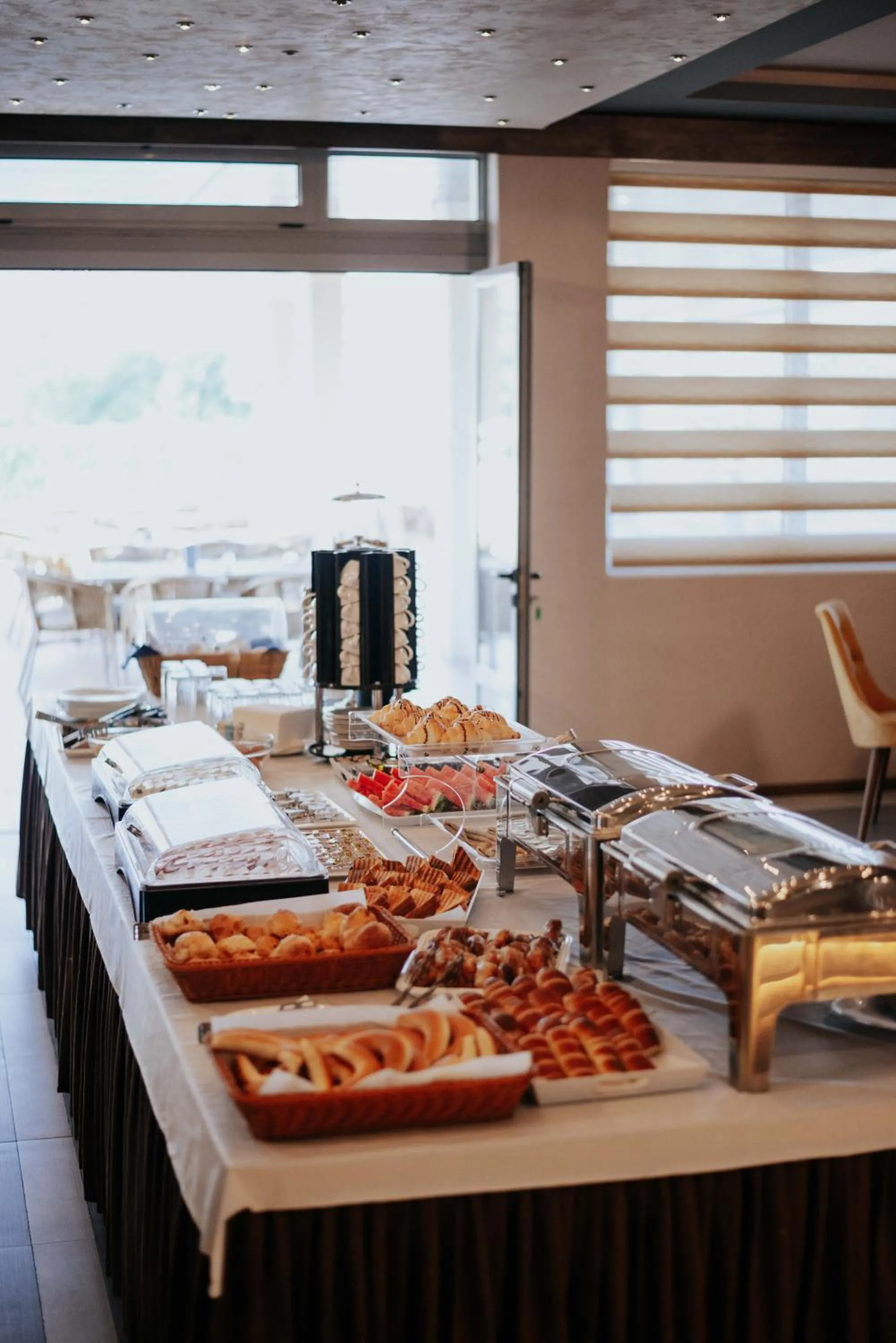 Breakfast in Hotel Lion