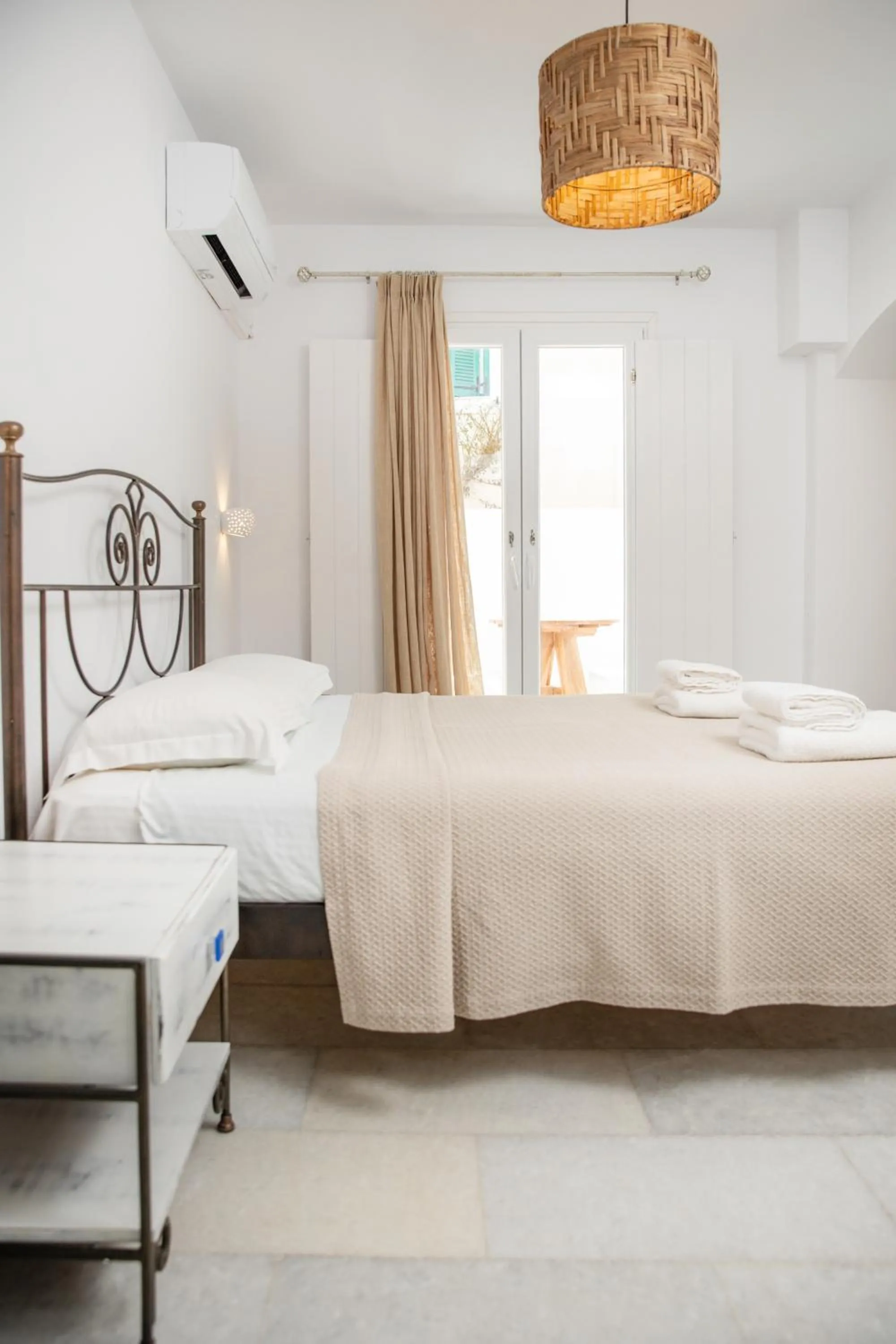 Bed in TERRA FOS NAXOS STUDIOS