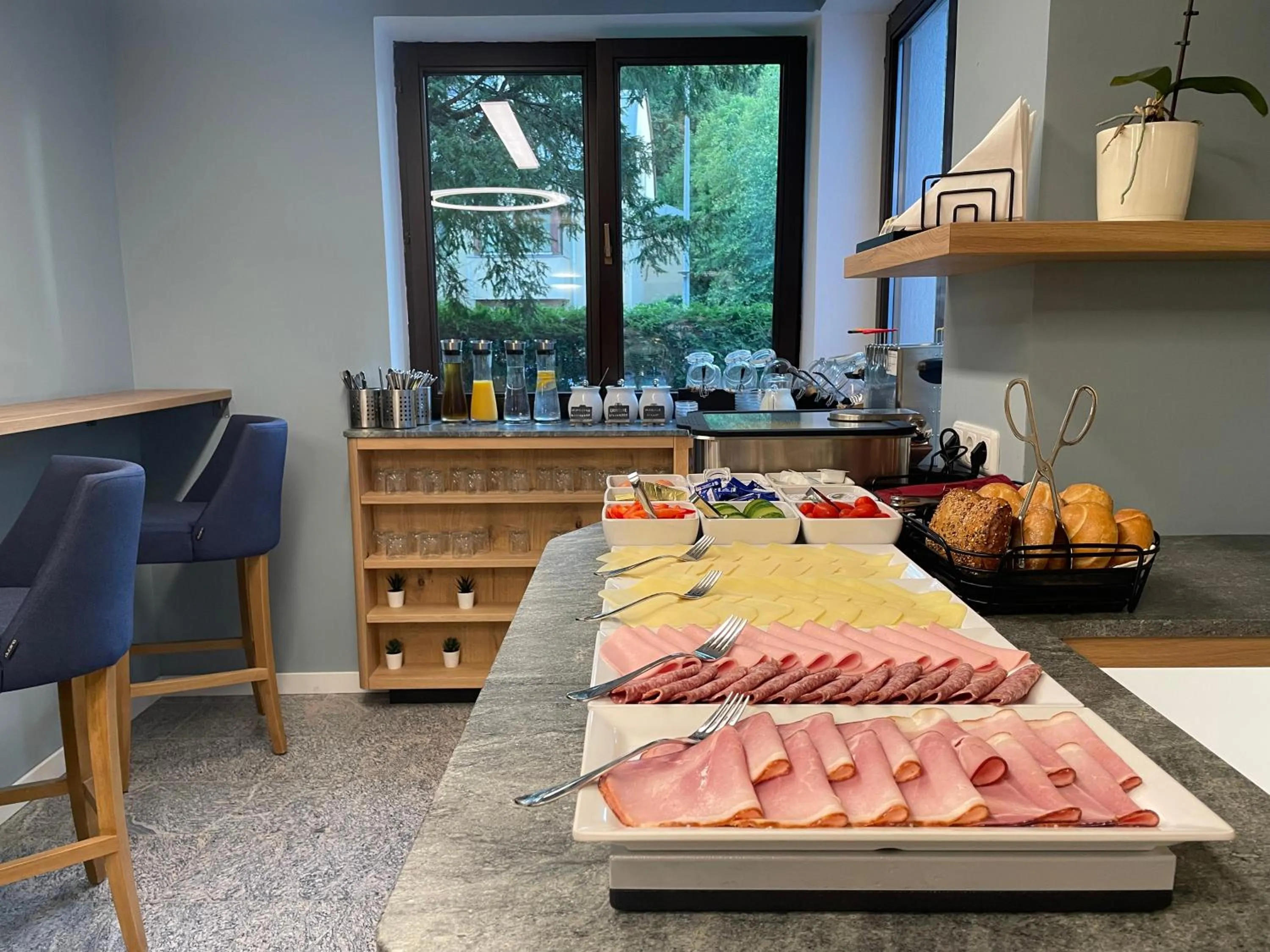 Breakfast in Hotel Altmann