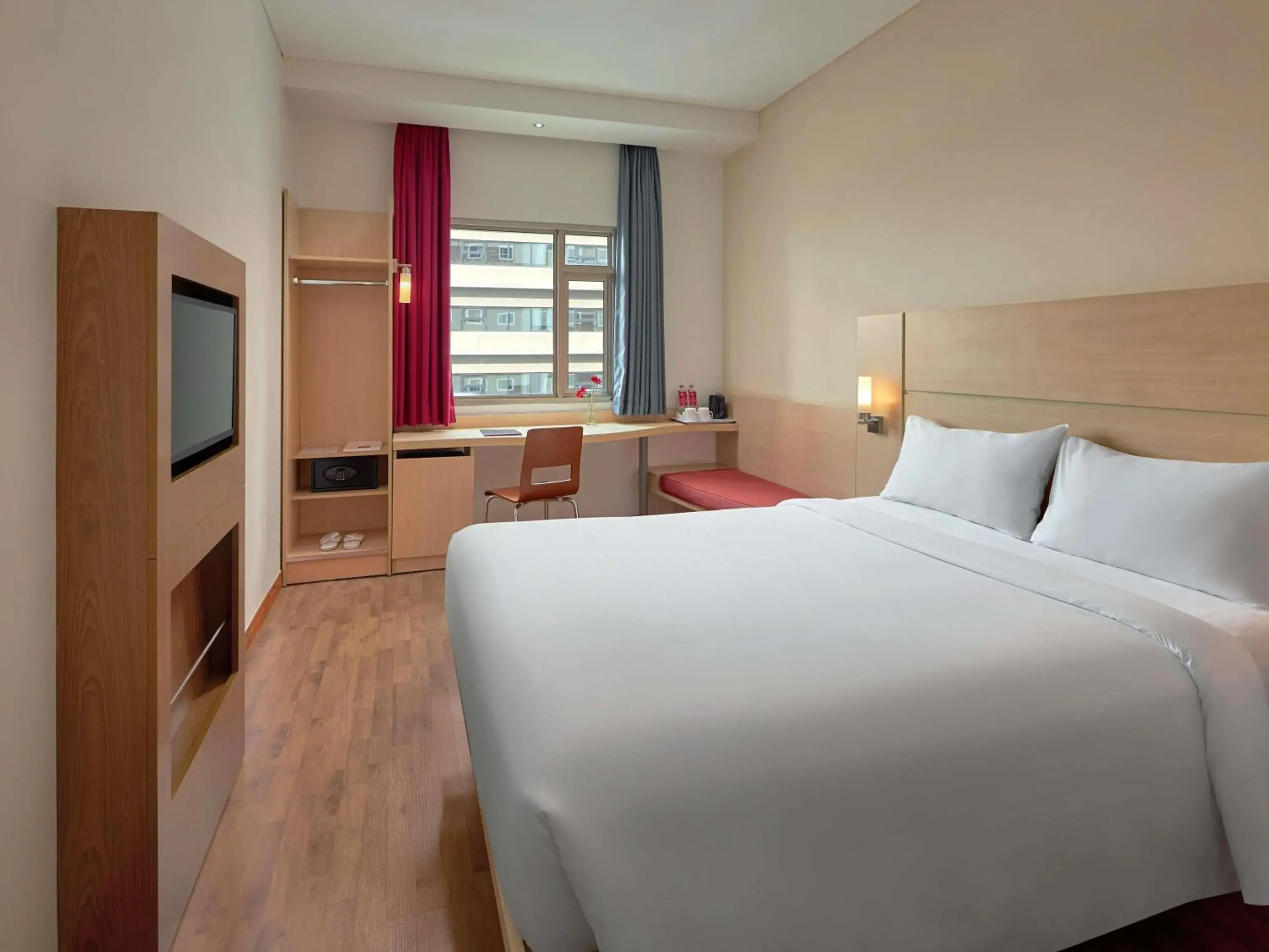 Standard Double Room in Ibis Saigon South Standard Double Room in Ibis Saigon South