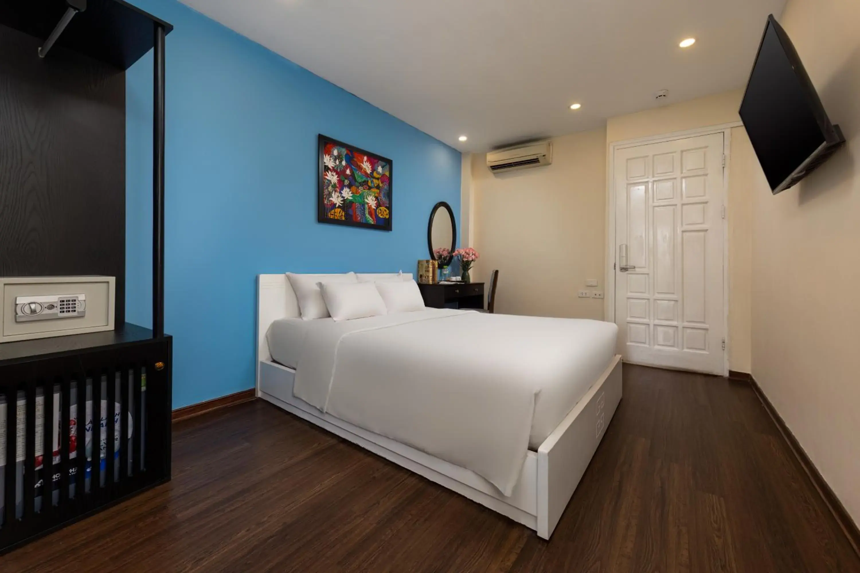 Communal lounge/ TV room, Bed in Mai Charming Hotel and Spa Communal lounge/ TV room, Bed in Mai Charming Hotel and Spa