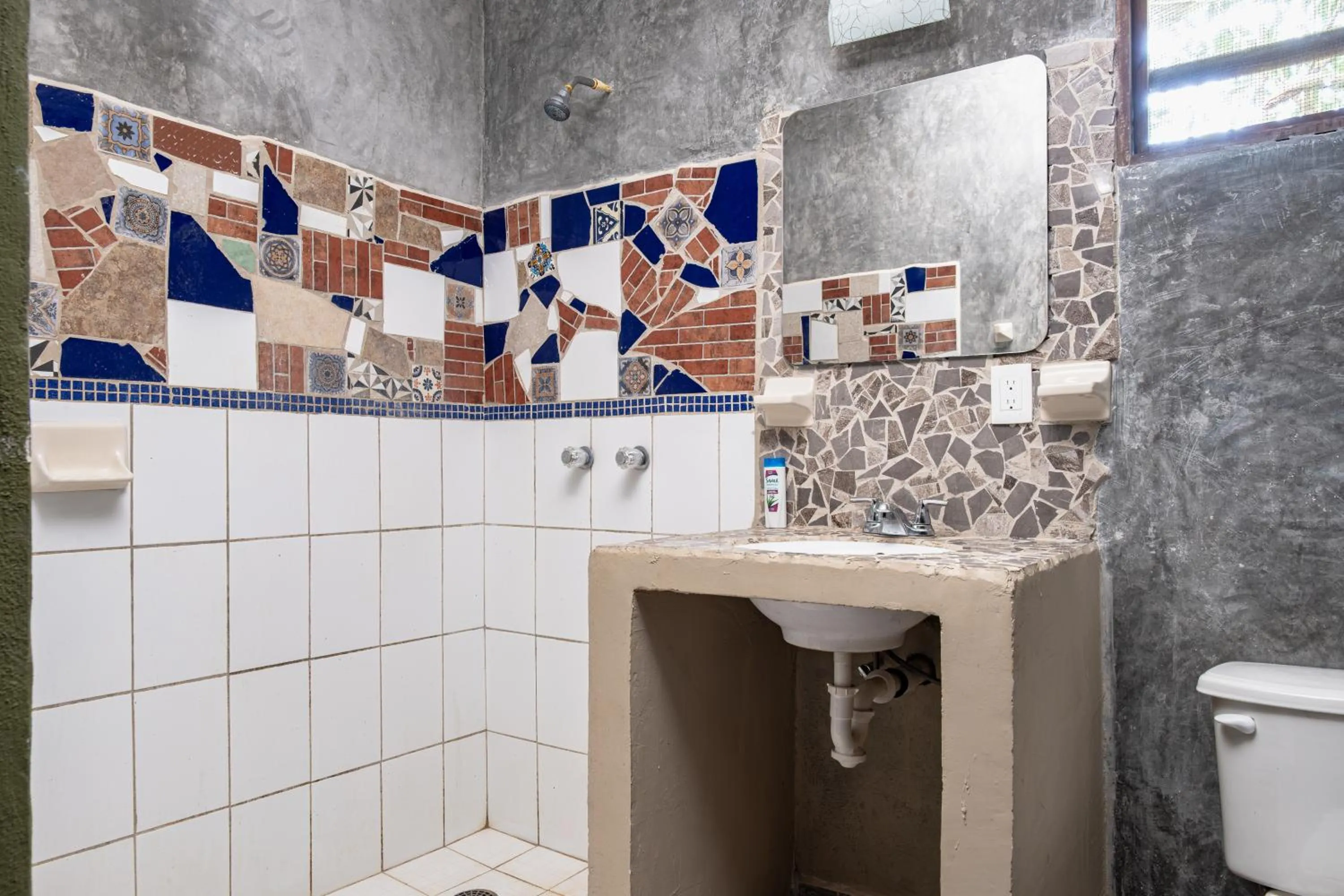 Bathroom in Hokhmah Heart Hotel