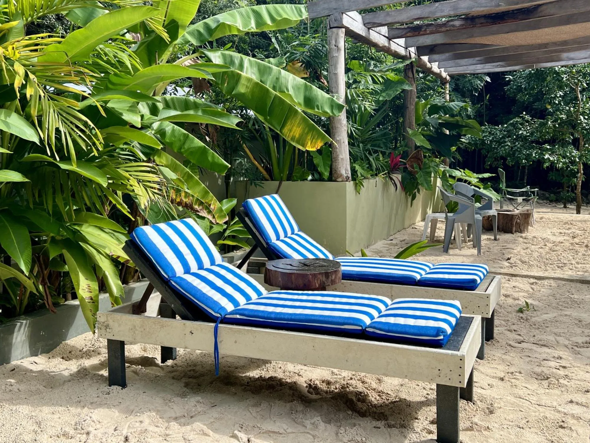 Spring in Hokhmah Heart Hotel