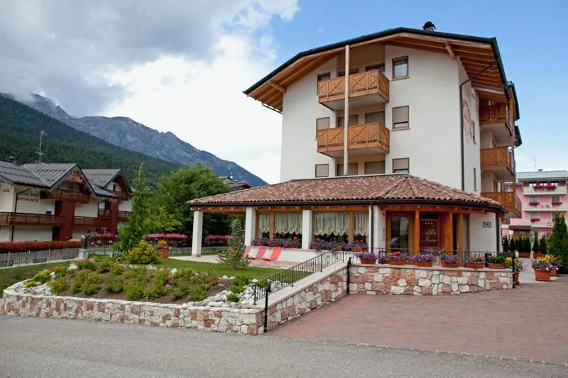 Other in Residence Alba Nova