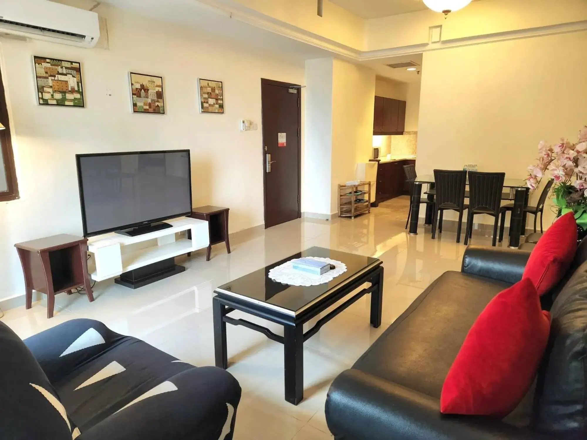 Family Junior Suite in Times Service Suites @ Times Square Family Junior Suite in Times Service Suites @ Times Square