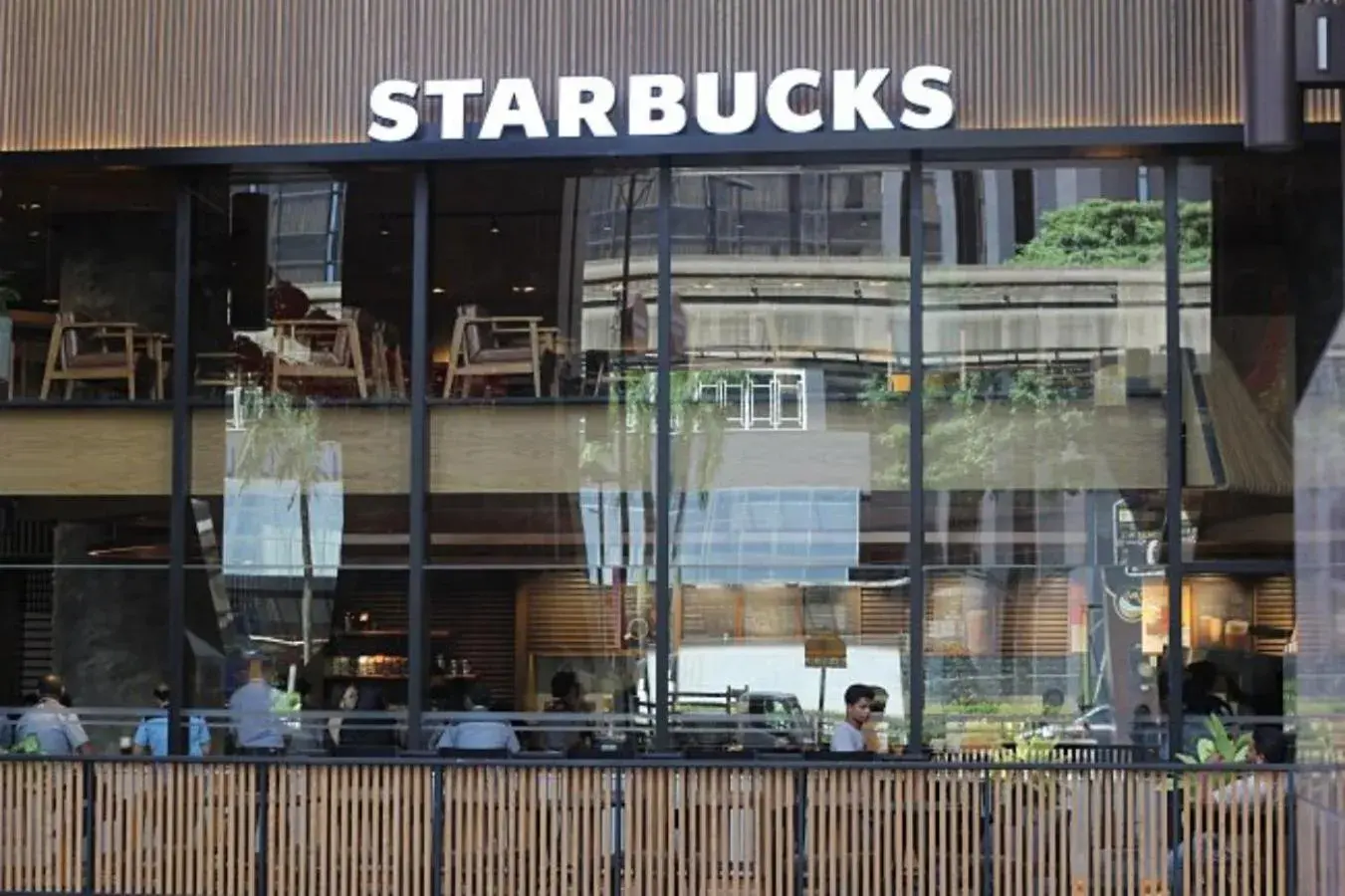 Restaurant/places to eat in Times Service Suites @ Times Square Restaurant/places to eat in Times Service Suites @ Times Square