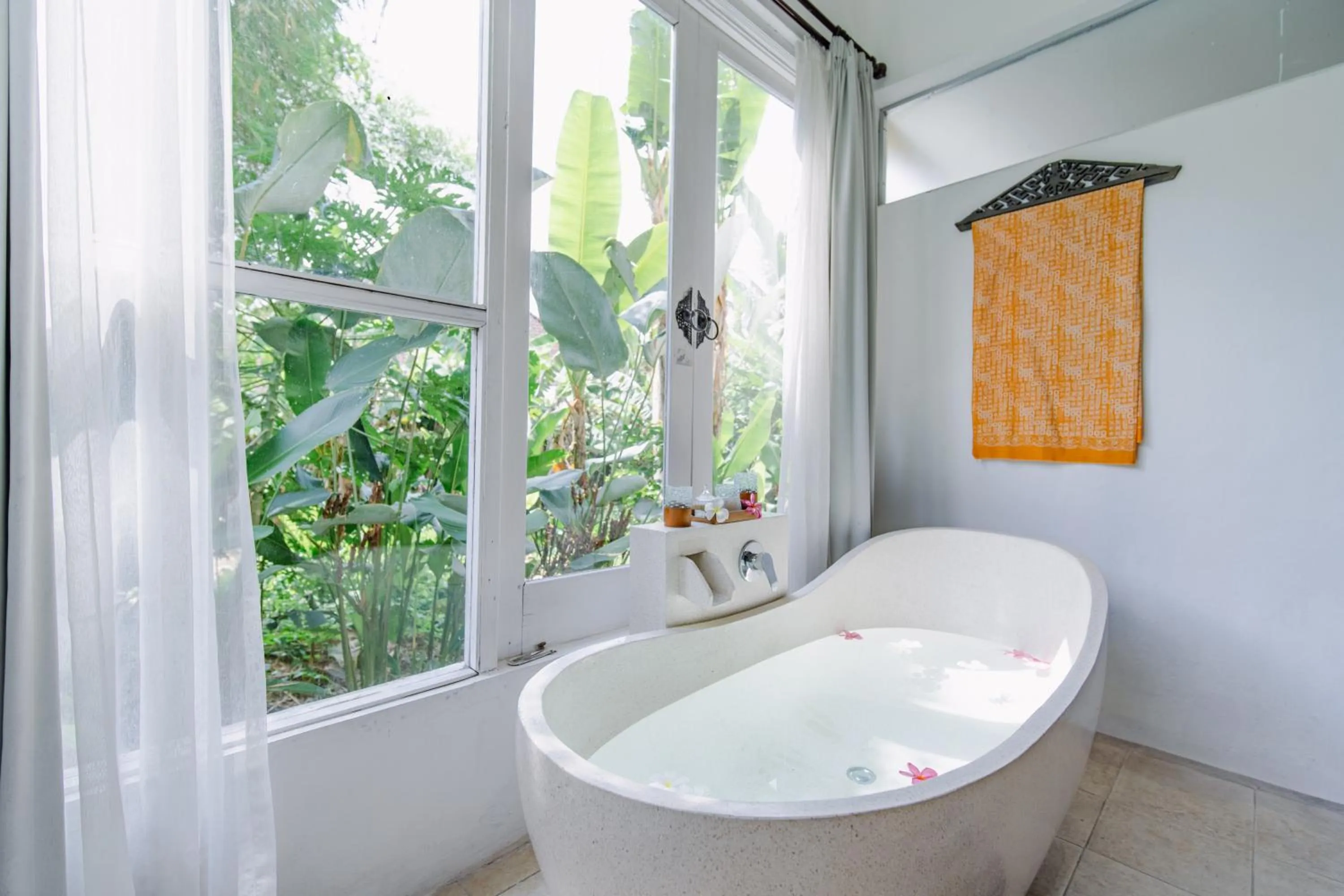 Bath in The Onion Collective