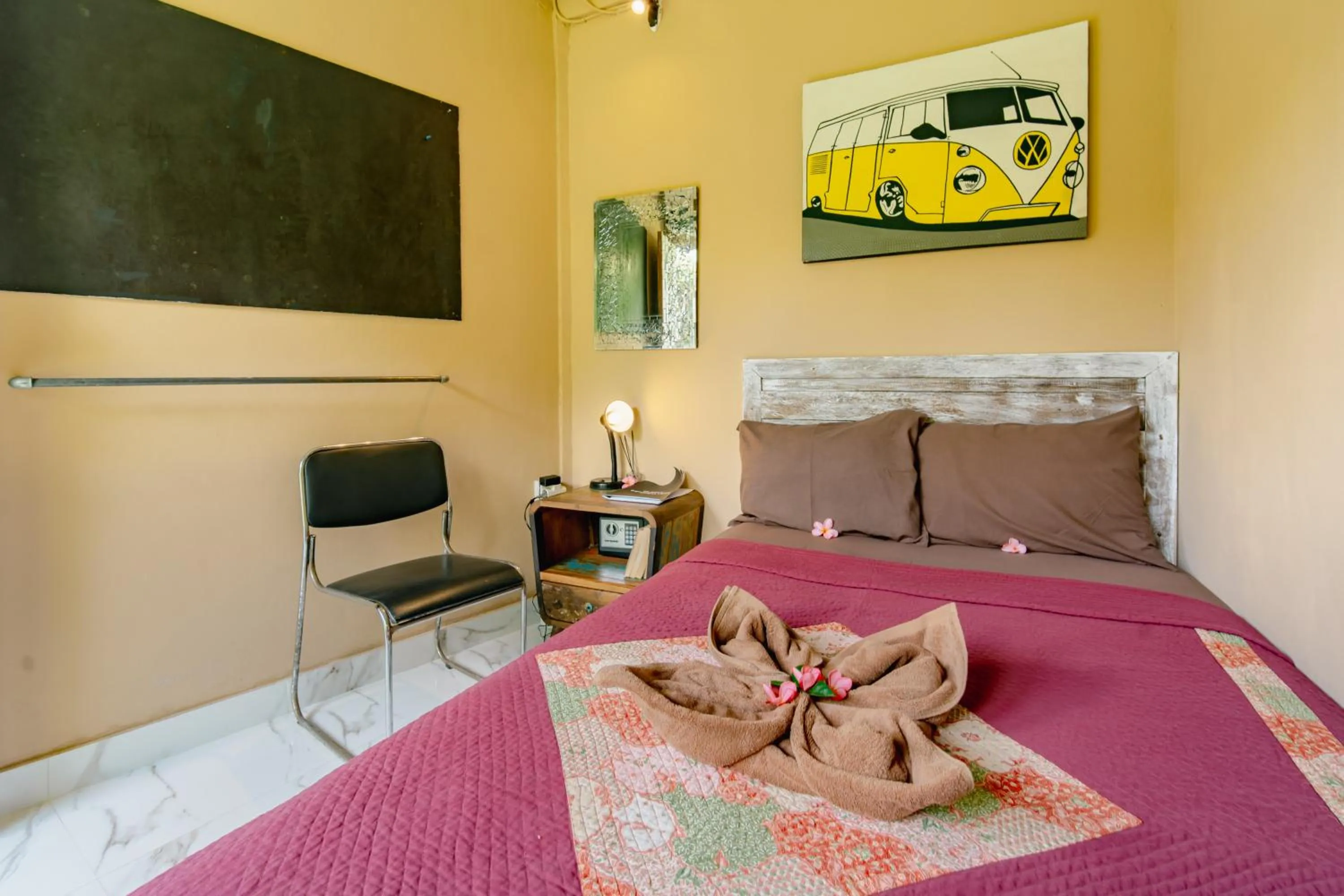 Bedroom, Bed in The Onion Collective