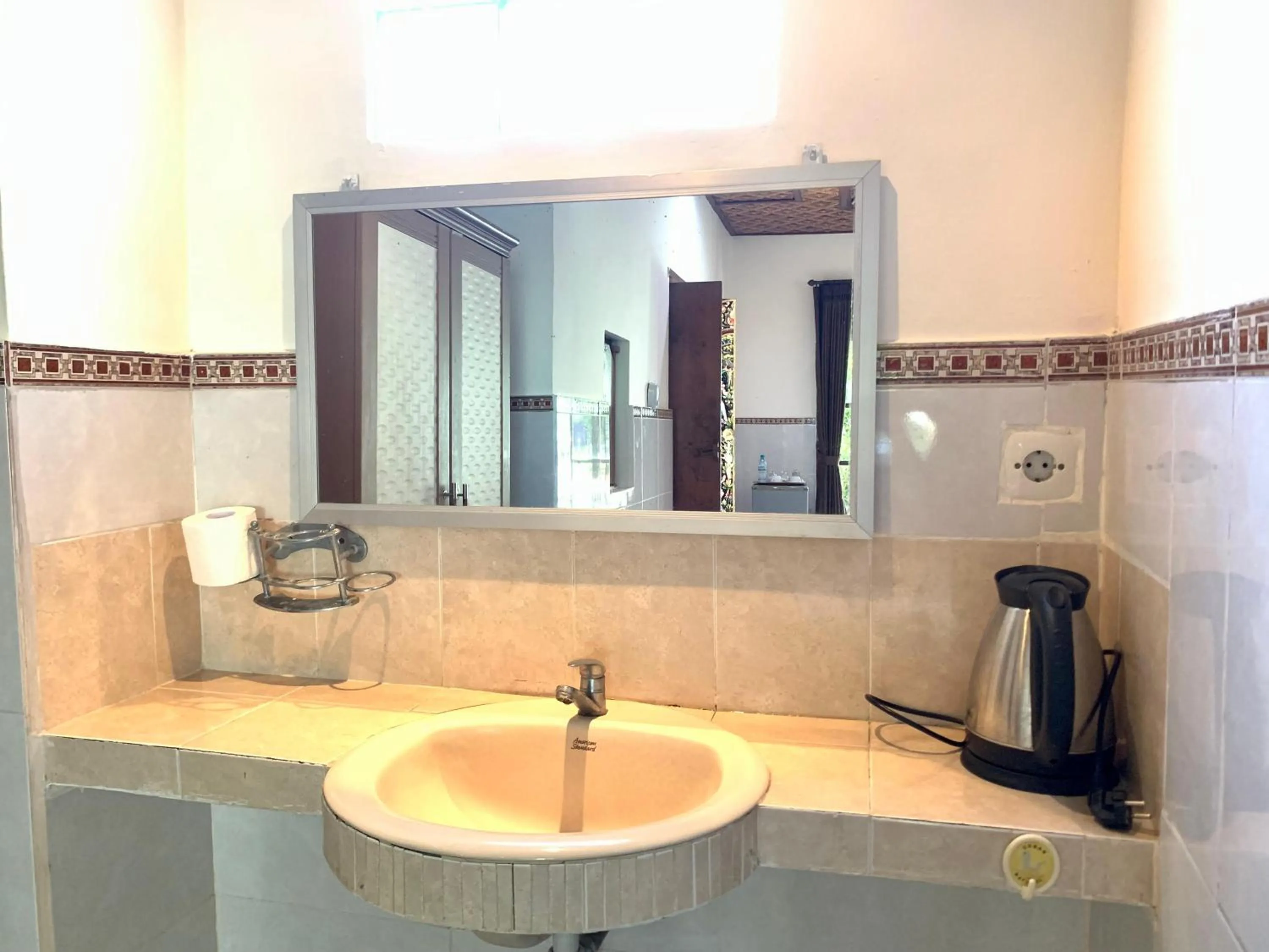 Property building in Bagus Homestay