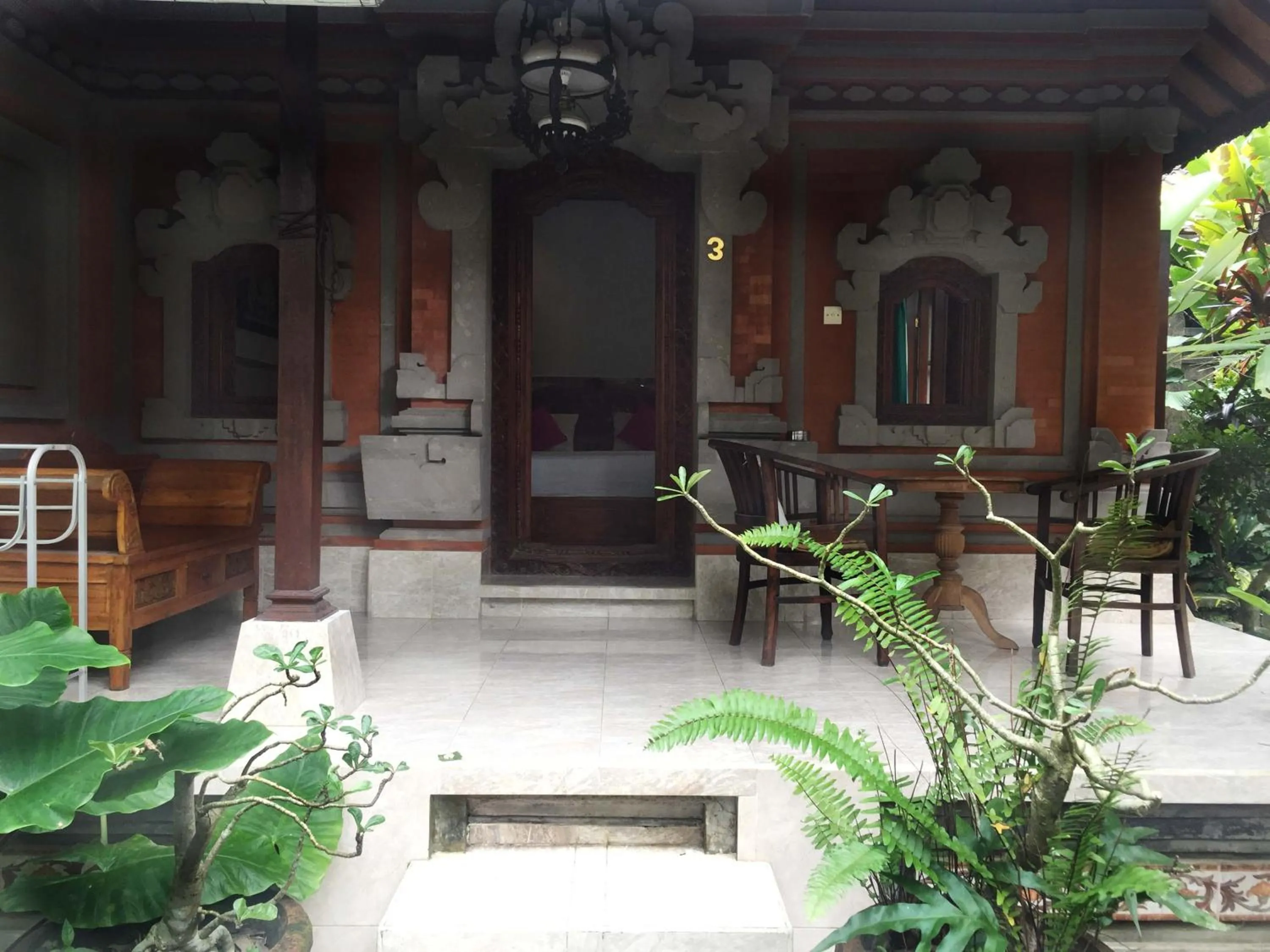 Facade/entrance in Bagus Homestay