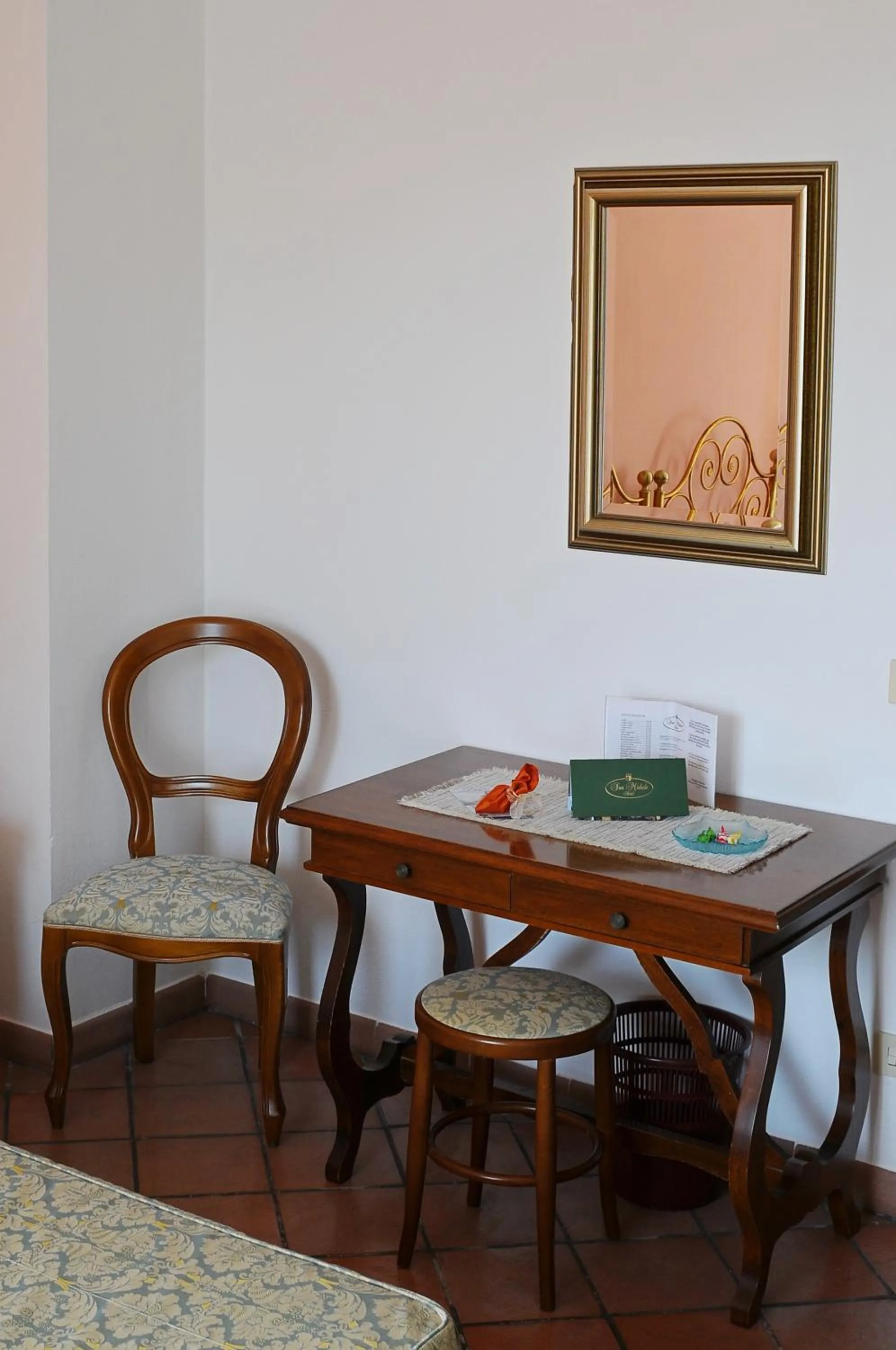 Decorative detail in Hotel San Michele