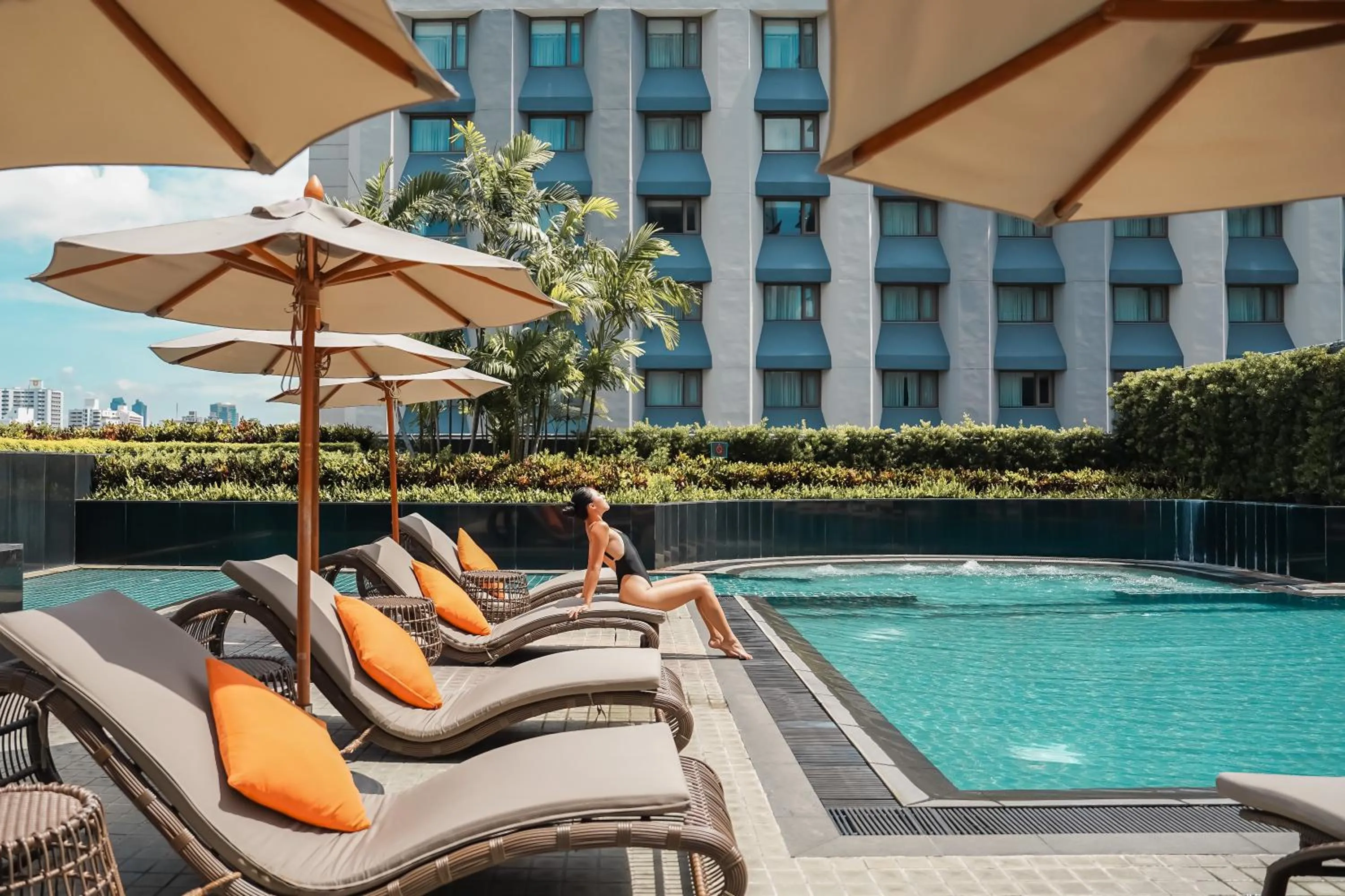 Swimming pool in Hotel JAL City Bangkok
