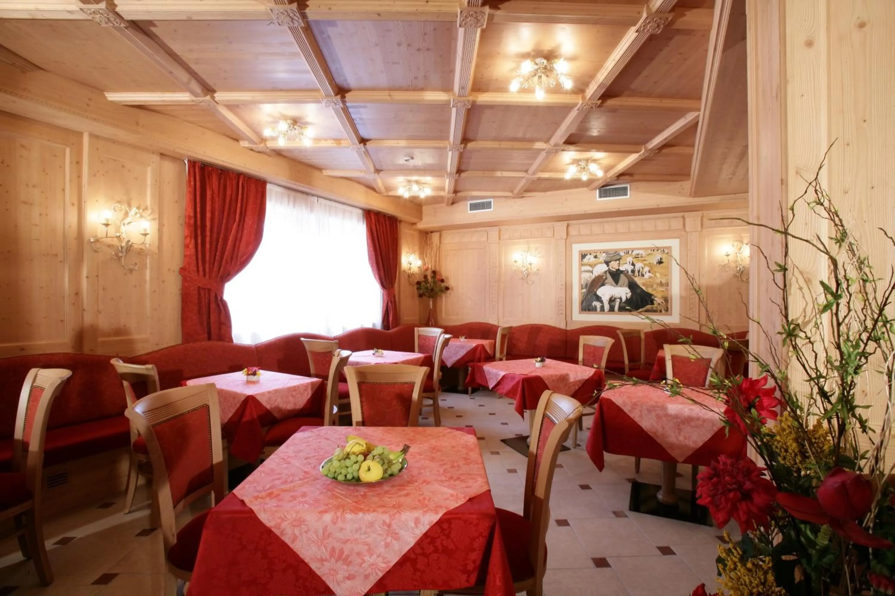 Restaurant/places to eat in Hotel Garni La Roccia