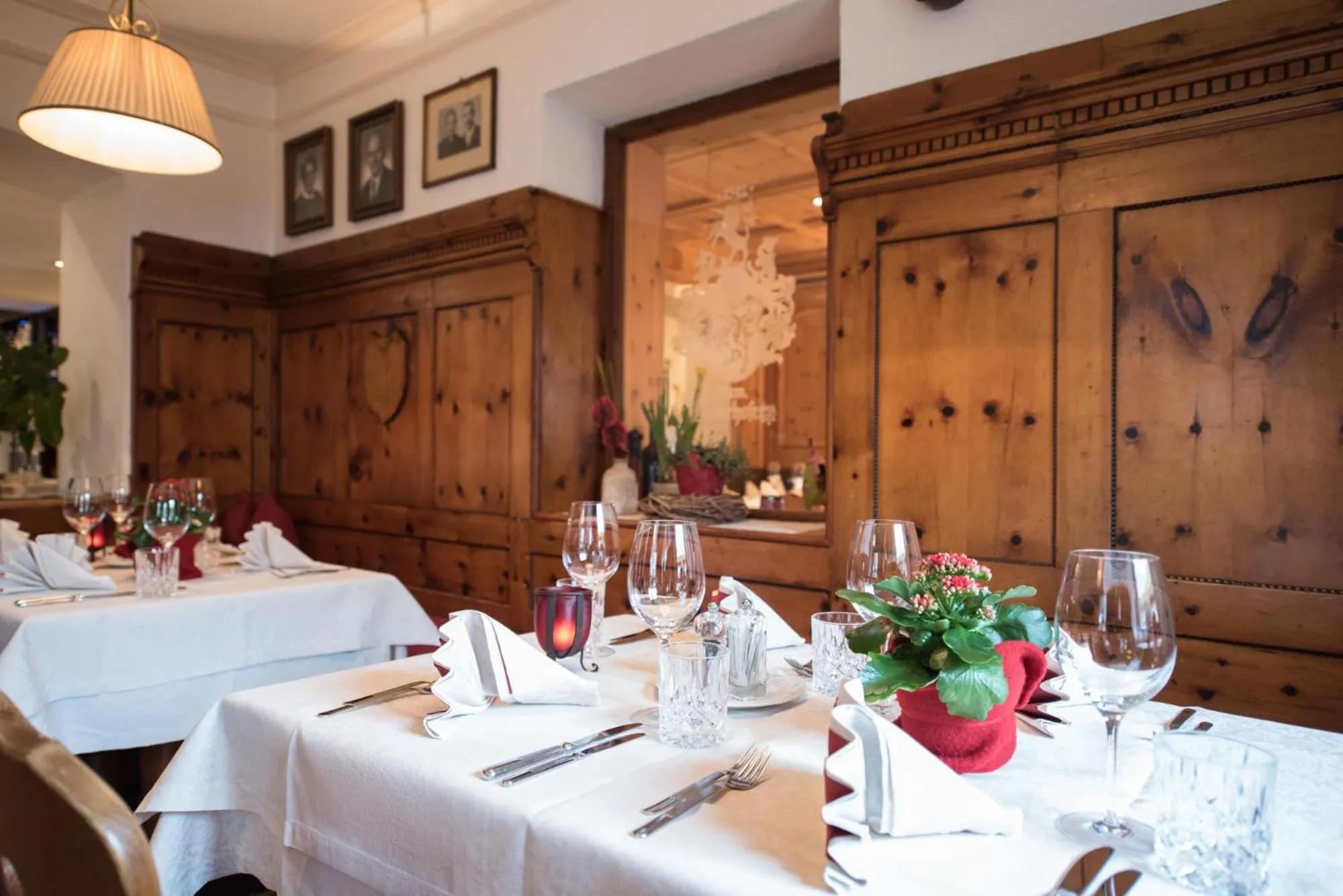 Restaurant/places to eat in Der Reschenhof