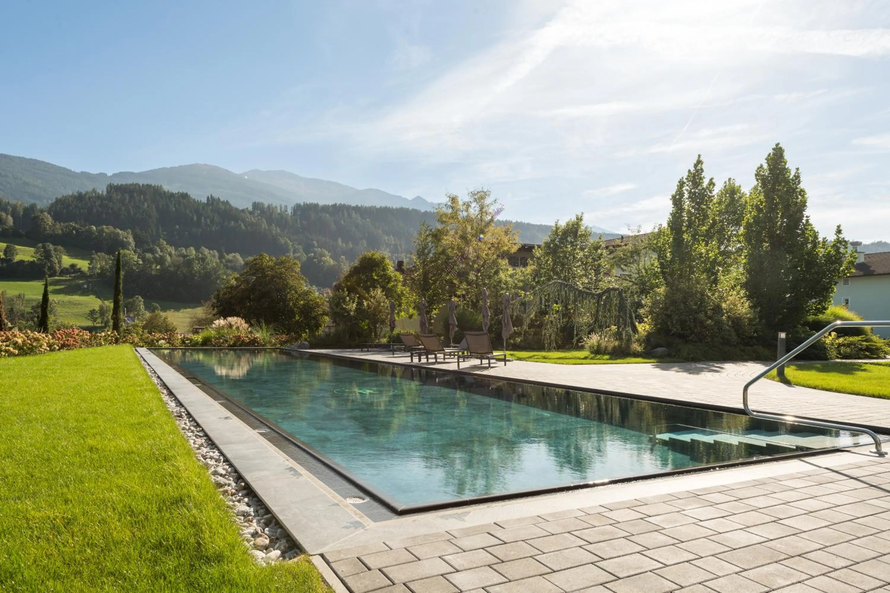Swimming pool in Der Reschenhof
