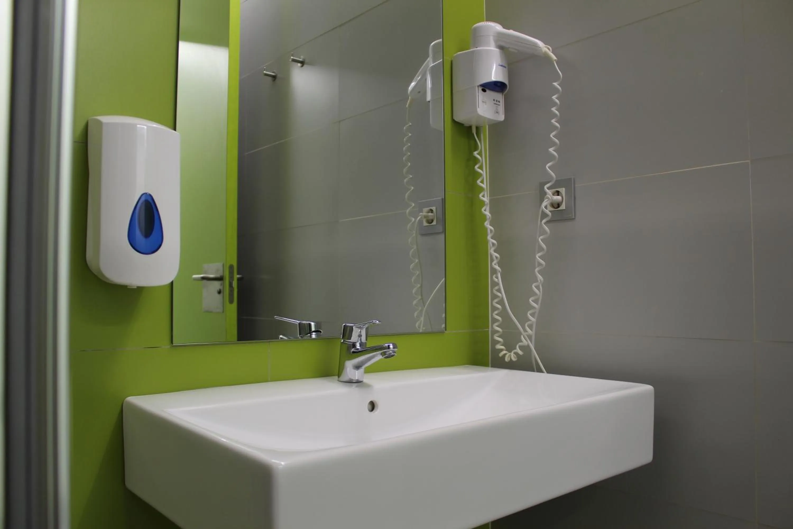 Bathroom in UBA Hostel