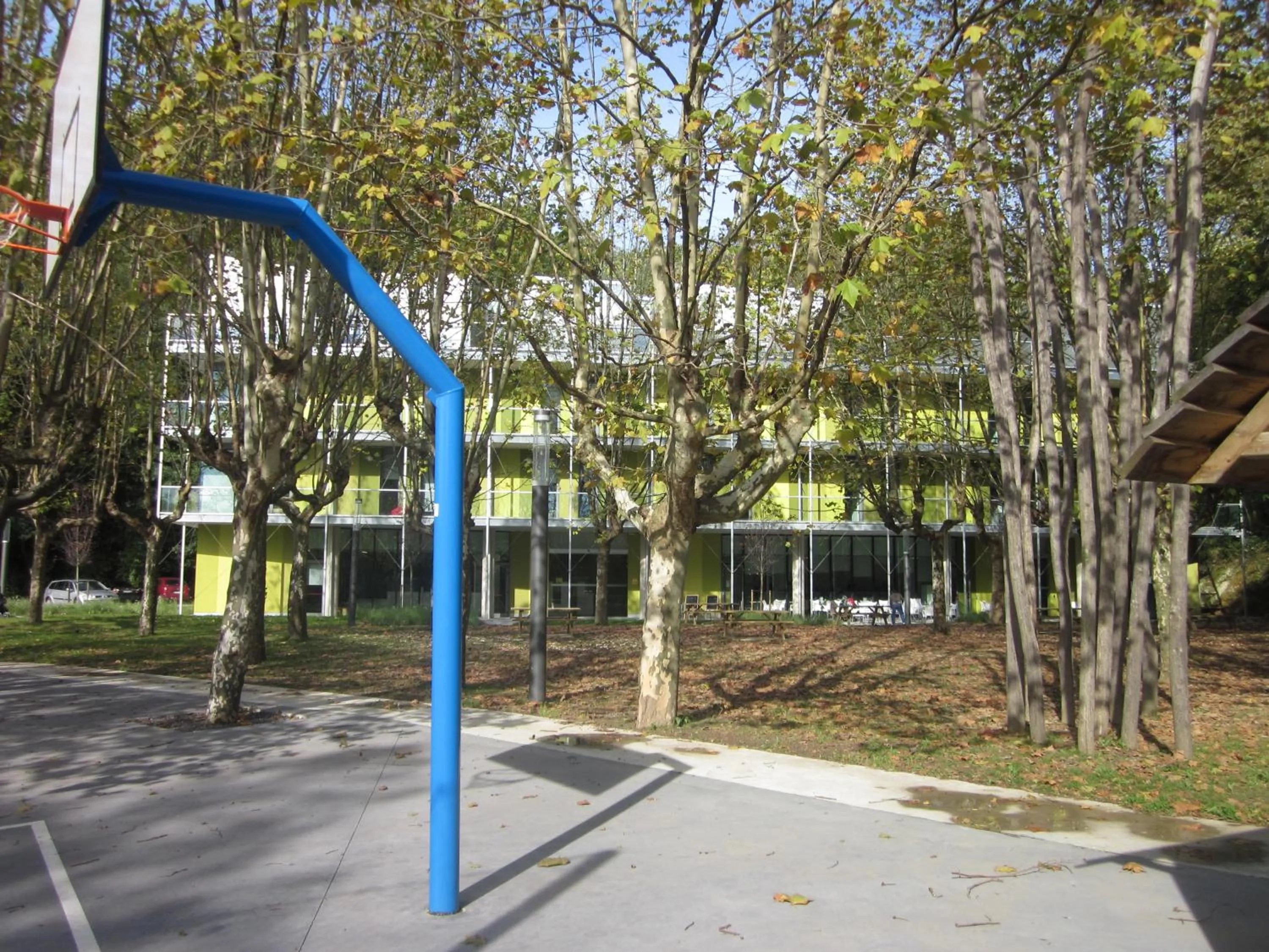 Facade/entrance in UBA Hostel