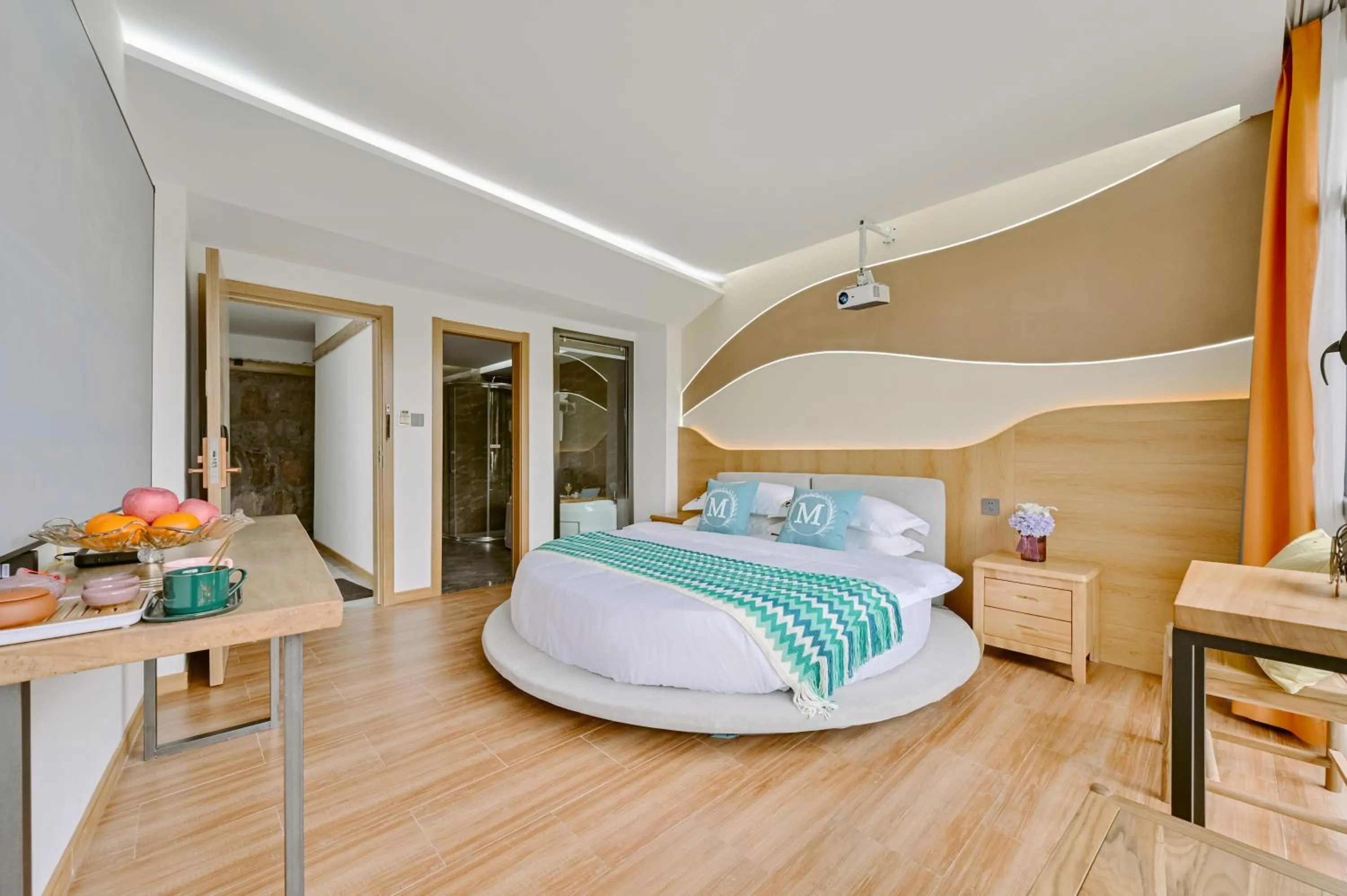 King Room with Balcony in Chunjian Guesthouse